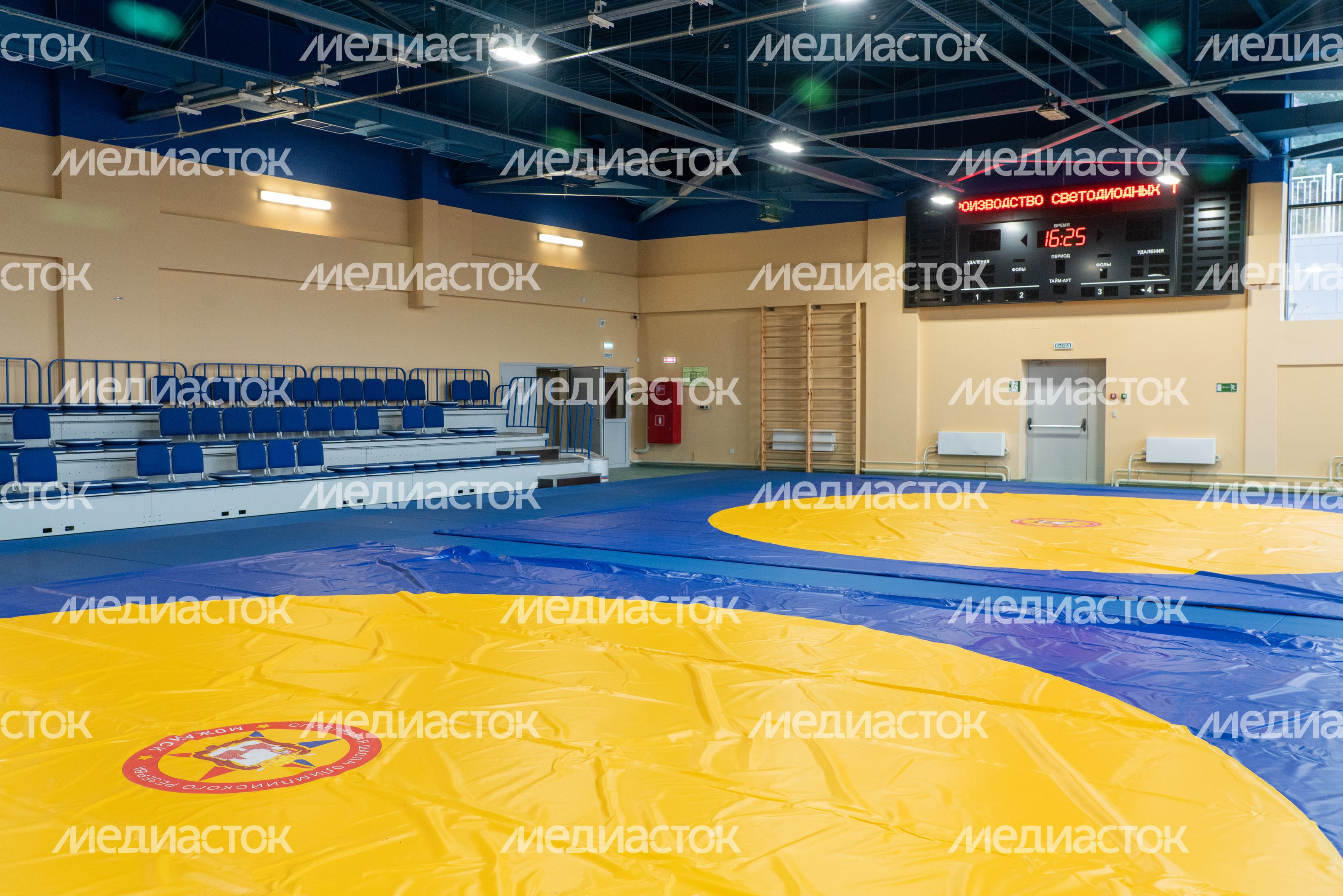 Зал для единоборств в физкультурно‑оздоровительном комплексе «Арсенал» Зал для единоборств в физкультурно‑оздоровительном комплексе «Арсенал»