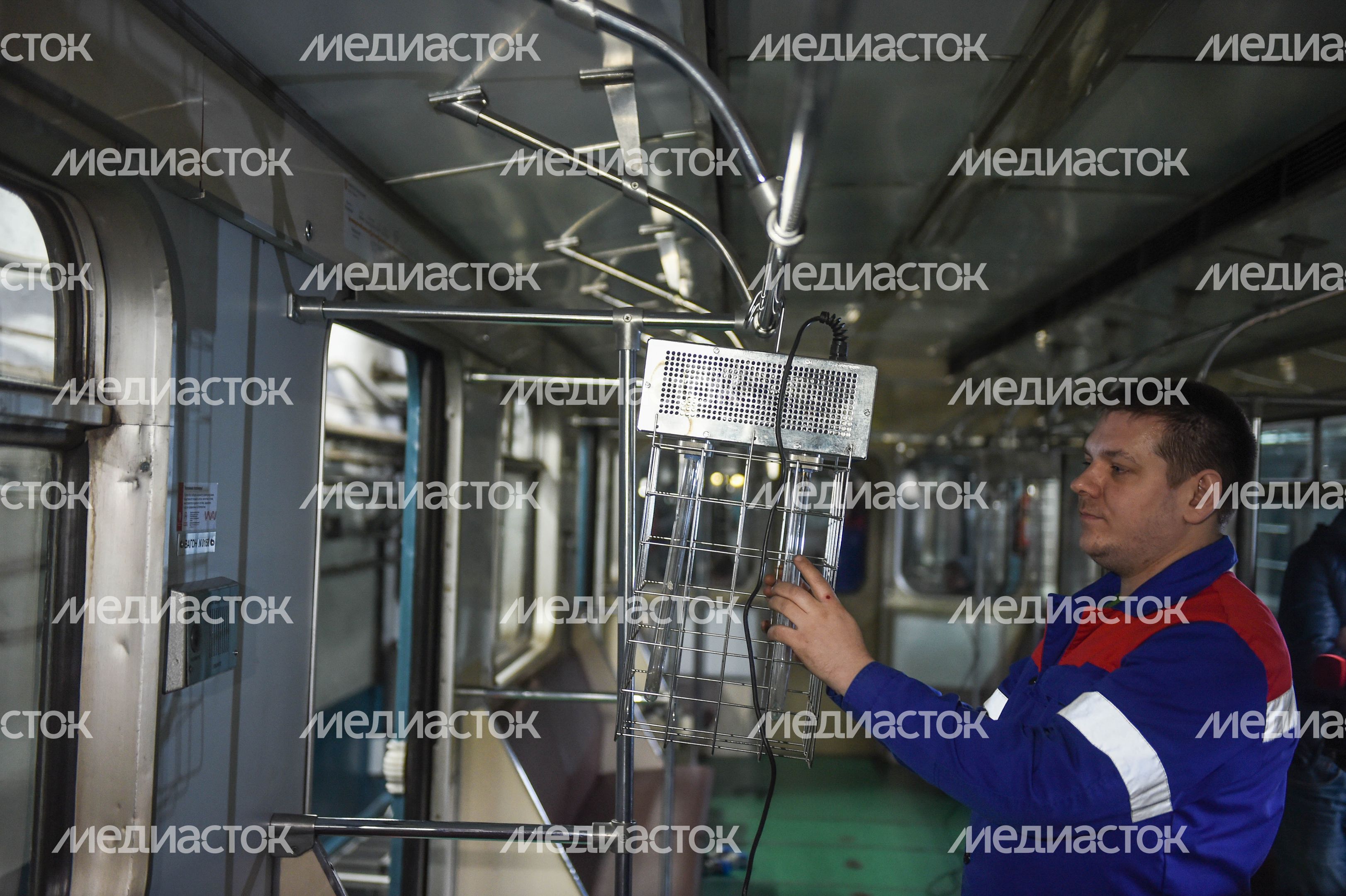 Кварцевание и мытье вагонов метро