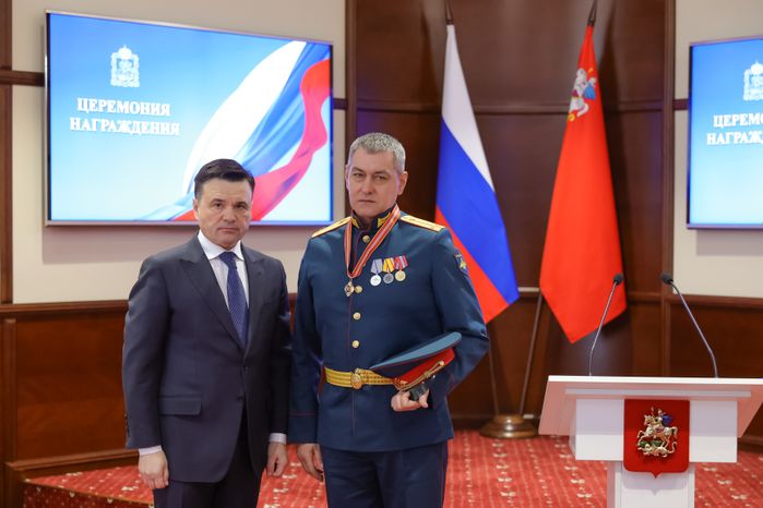Андрей Воробьев наградил участников СВО, спасателей, врачей и росгвардейцев