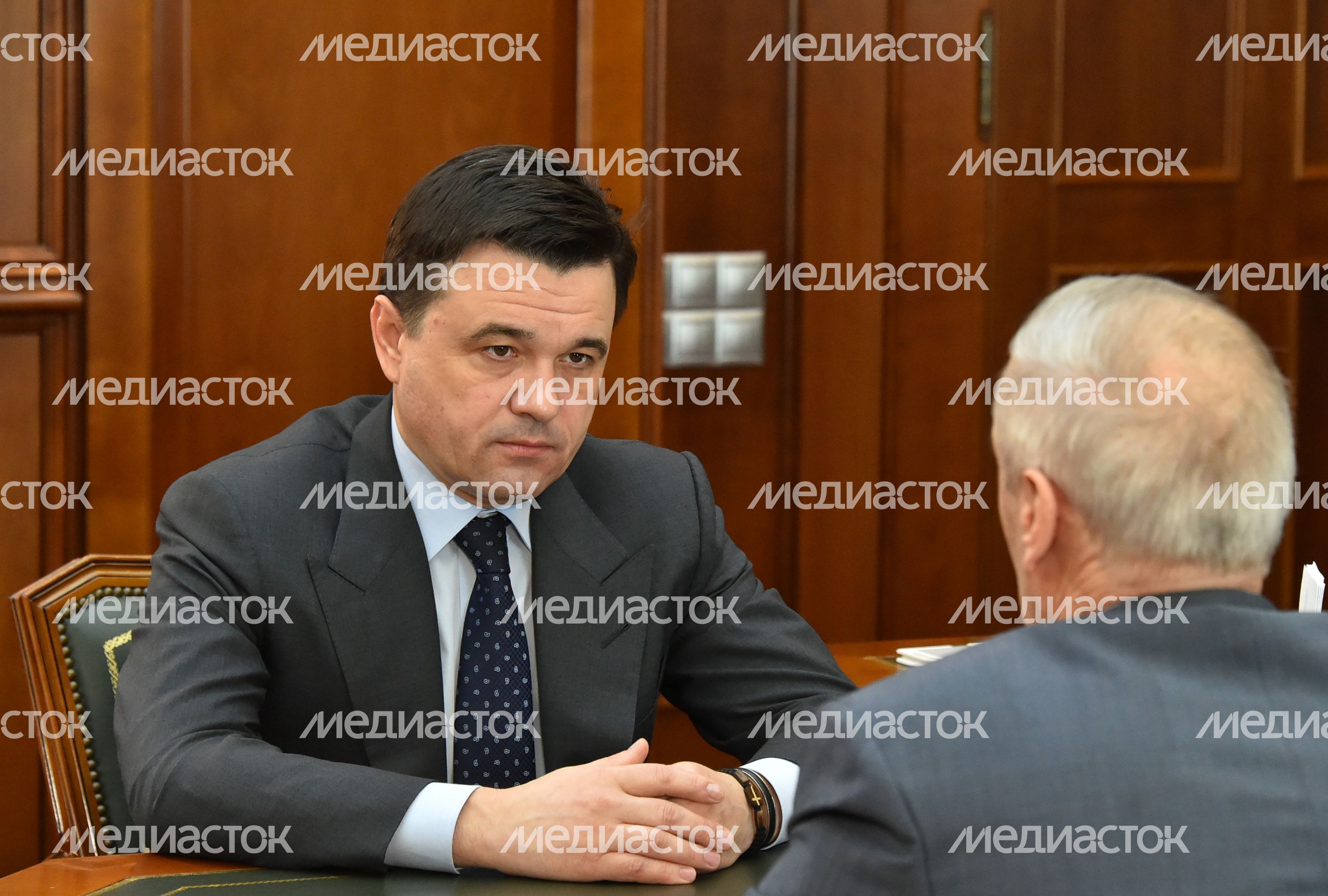 А. Воробьев встретился с председателем Совета ветеранов войны