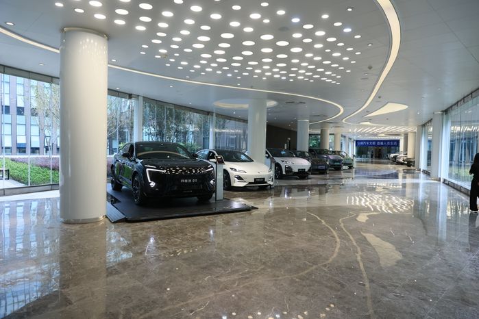 Посещение автозавода Changan Automobile Group в Китае Губернатором Подмосковья