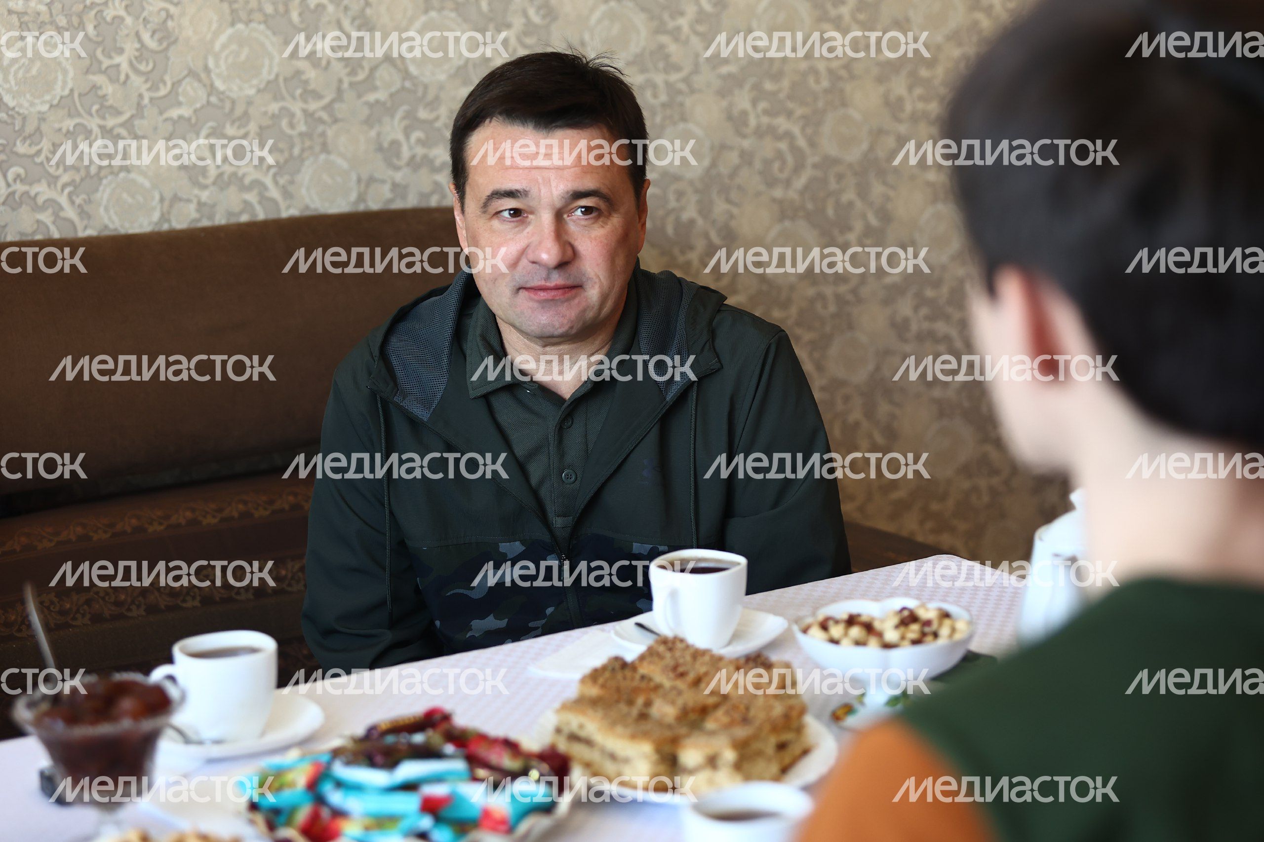 Посещение семьи добровольца из Серпухова Губернатором Подмосковья