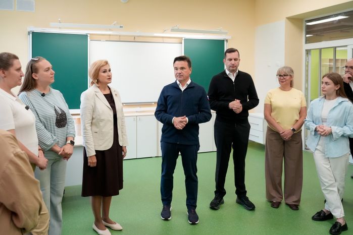 Андрей Воробьев проверил готовность новой школы в пгт Свердловский г.о. Лосино-Петровский