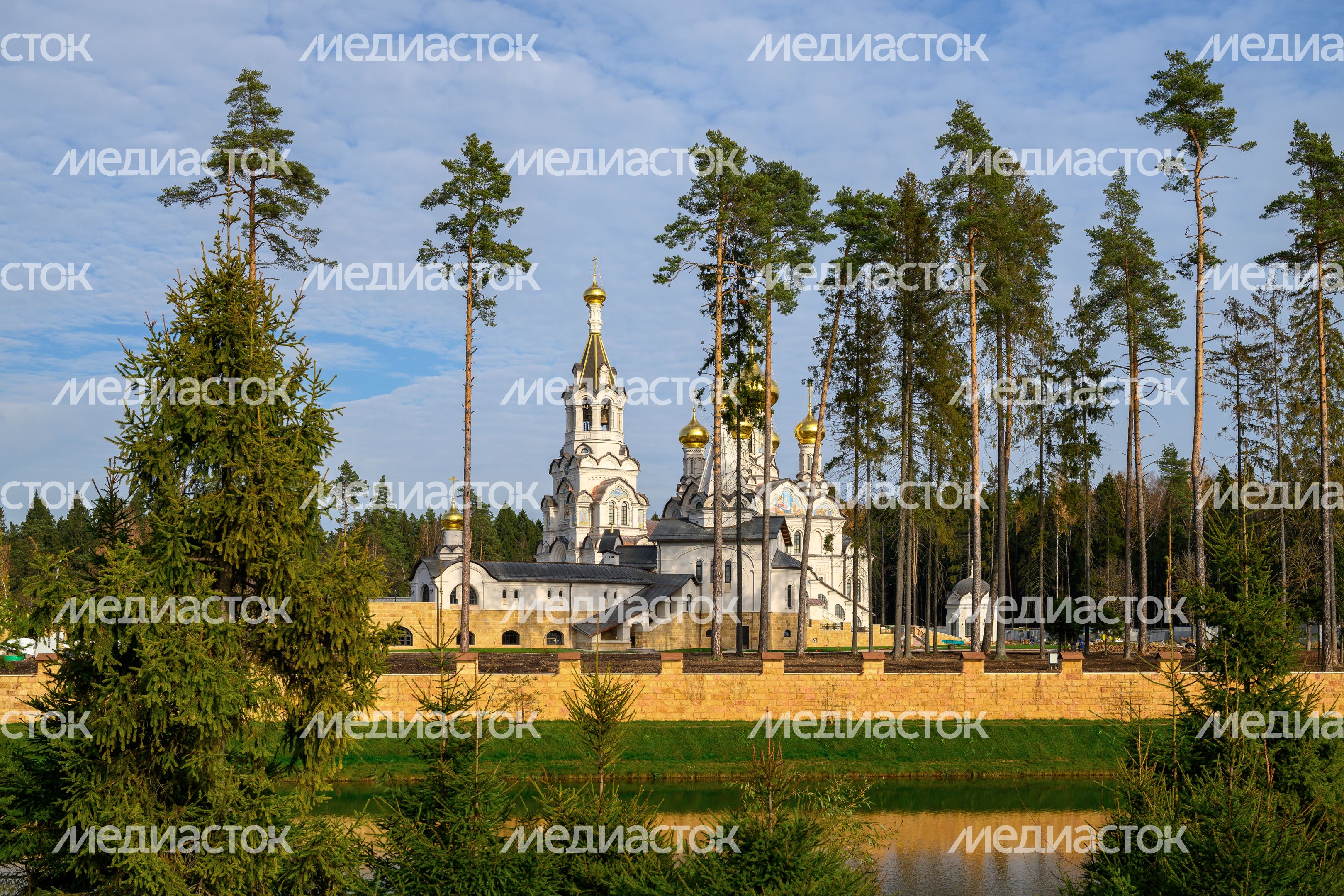 Храм Покрова Пресвятой Богородицы в поселке Туристический Пансионат округа Мытищи Храм Покрова Пресвятой Богородицы в поселке Туристический Пансионат округа Мытищи
