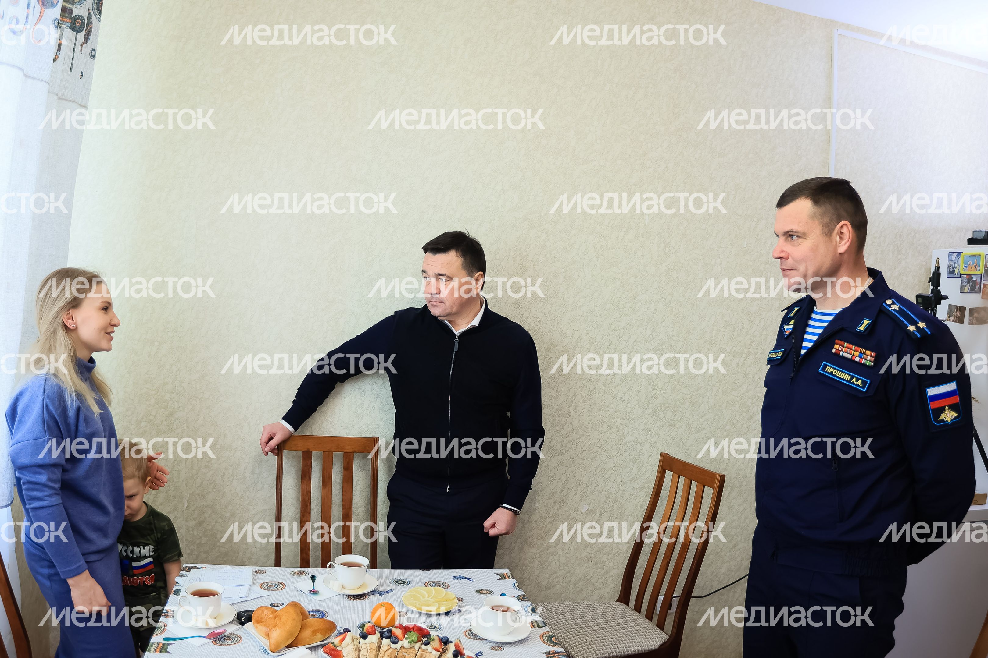Встреча губернатора с супругами офицеров, участвующих в СВО
