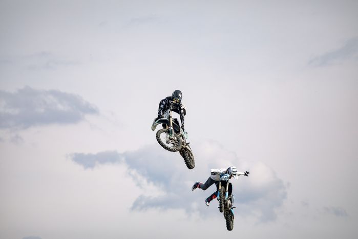 Шоу команды мотофристайла FMX13 в Лобне