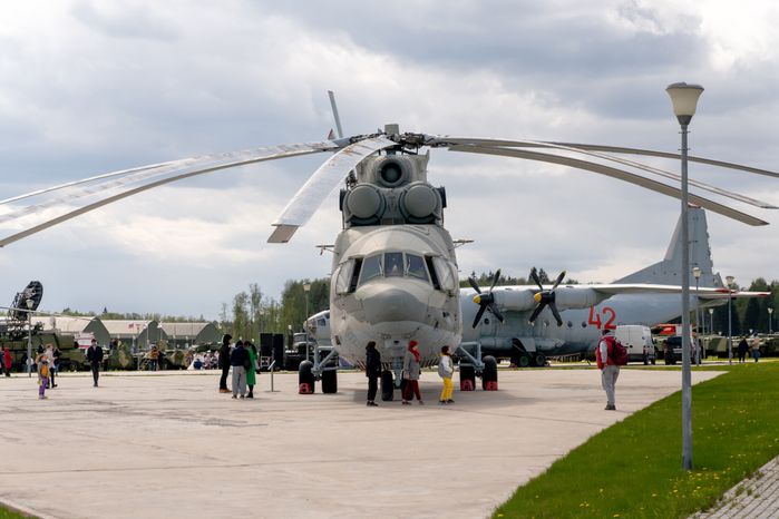 Самый крупный вертолет в мире МИ-26 на Музейной площадке №1 парка «Патриот»