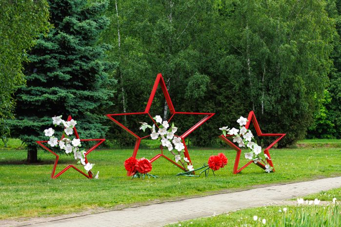 Парк Победы в Королеве украсили ко Дню Победы