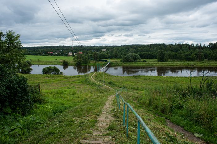 Подвесной мост у села Каринское