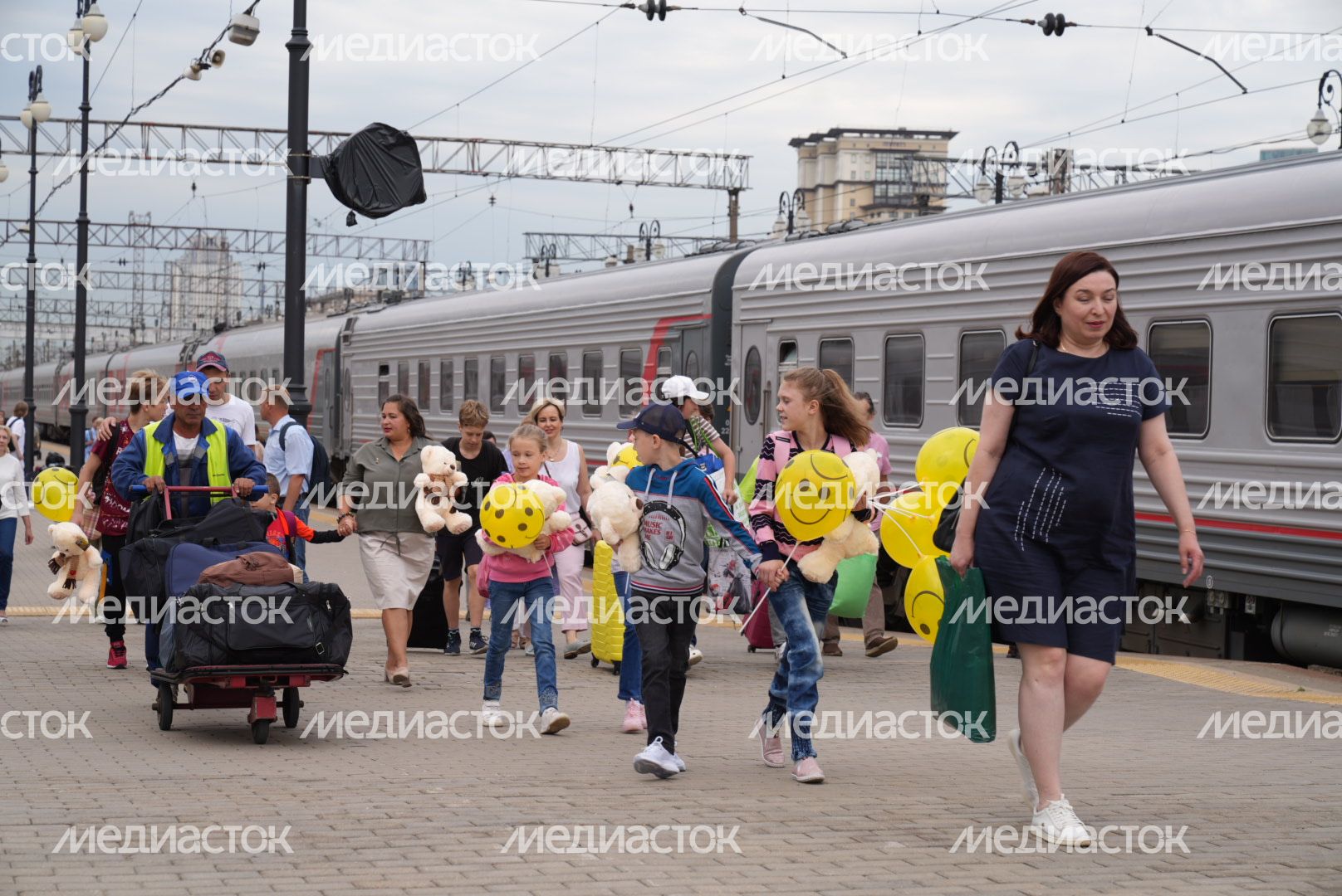 Семья из Подмосковья взяла под опеку 9 детей из ДНР