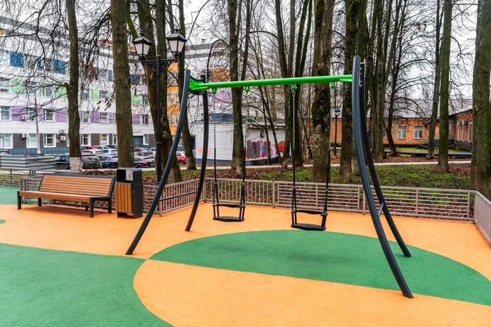 Детская площадка в Детском парке на улице Калинина в Наро-Фоминске
