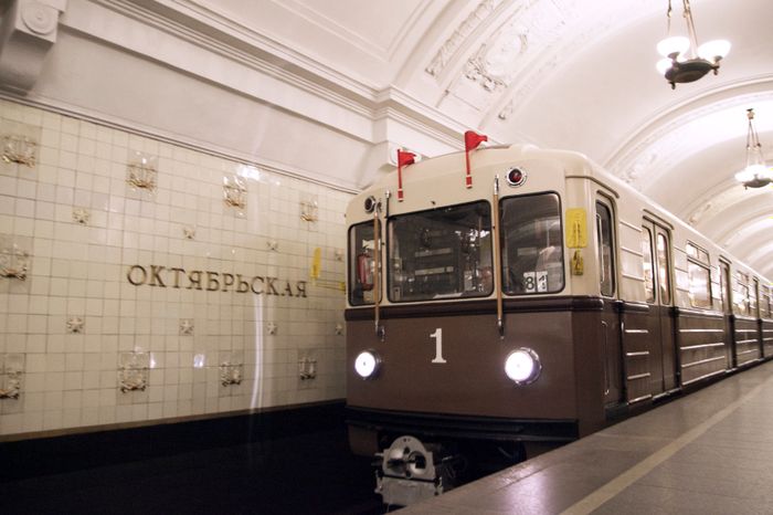 Парад поездов в честь 80-летия Московского метрополитена