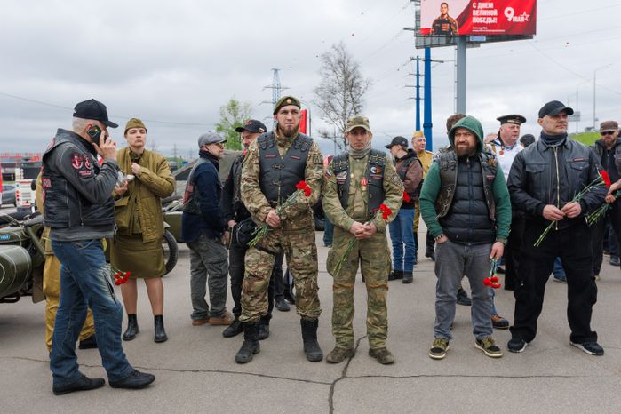 Мотопробег и торжественное возложение цветов к монументу «Противотанковые ежи» в День Победы в Химках
