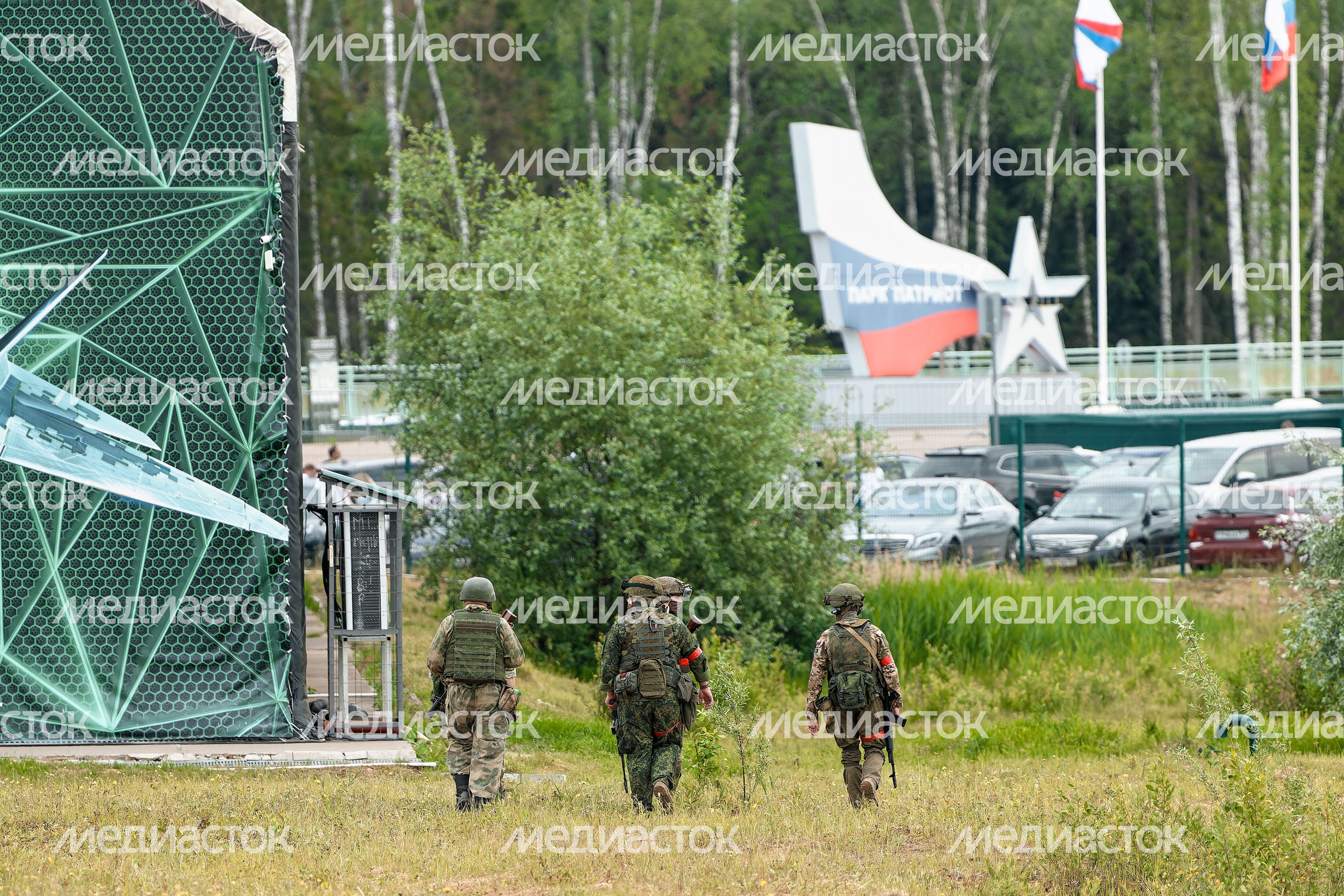 Реконструкция современных боевых действий в парке «Патриот» Одинцовского округа Реконструкция современных боевых действий в парке «Патриот» Одинцовского округа