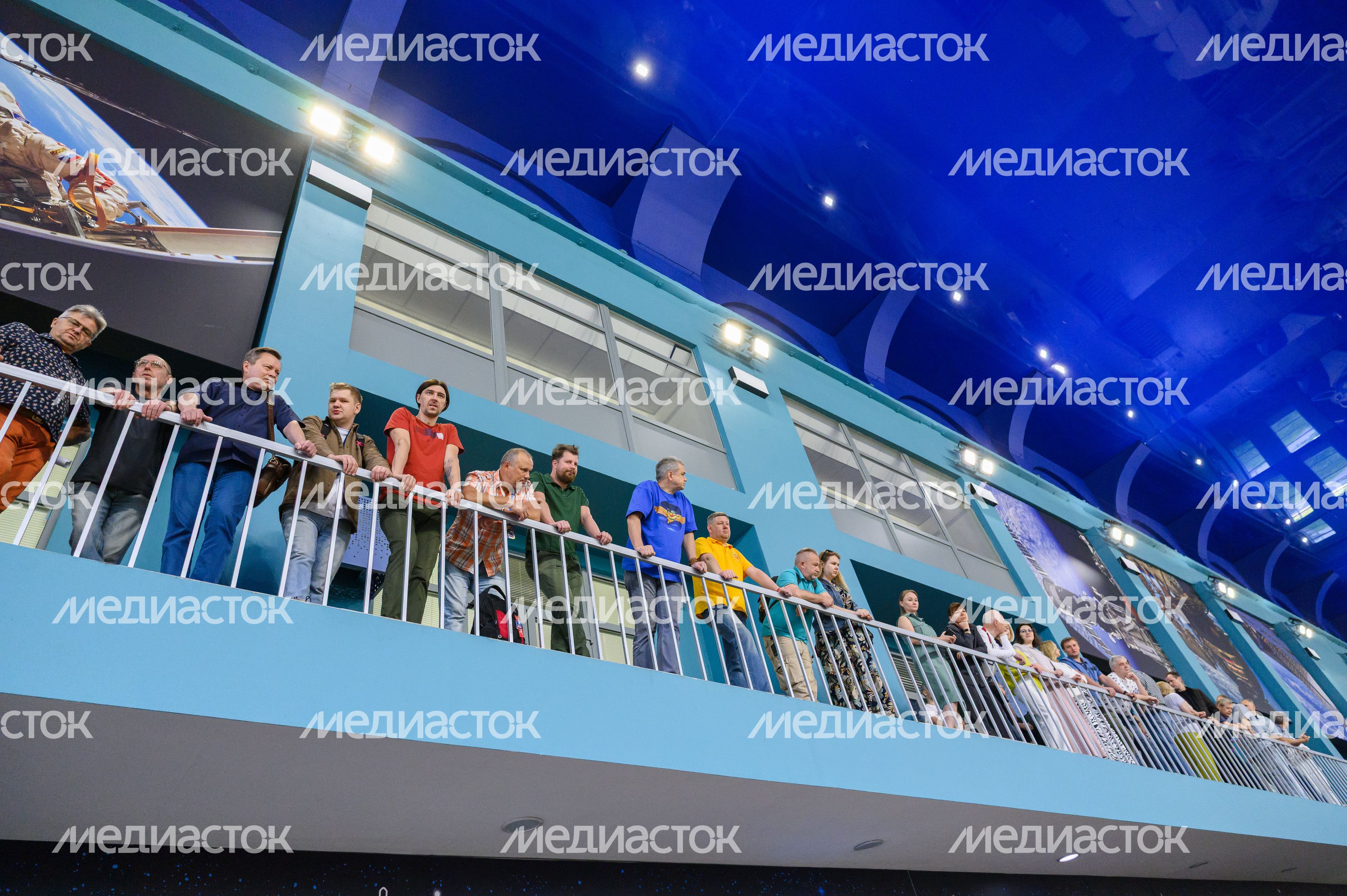 Тренировка космонавта Олега Платонова в Звездном городке к полету на МКС на борту Crew Dragon