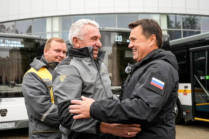 Андрей Воробьев передал партию новых автобусов округам Подмосковья