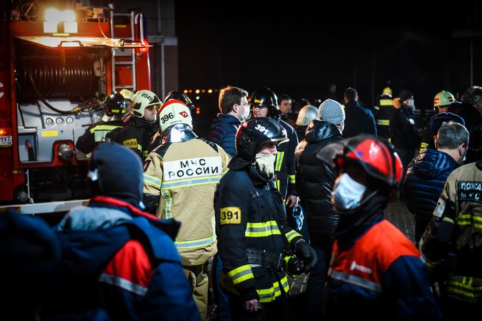 Кадры с места пожара в доме престарелых «Третий возраст» в Москве