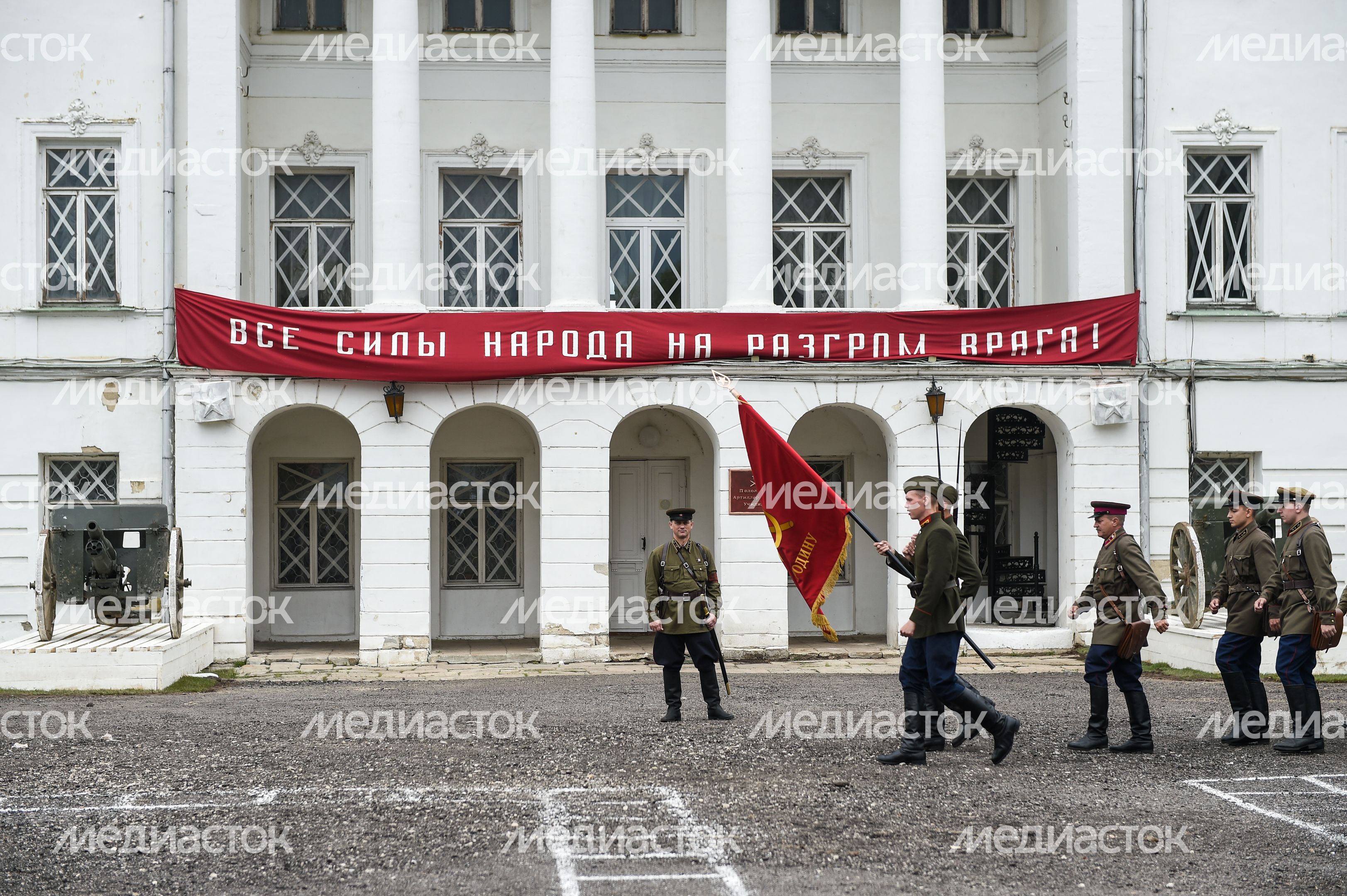 Андрей Воробьев посетил съемочную площадку фильма Ильинский Рубеж