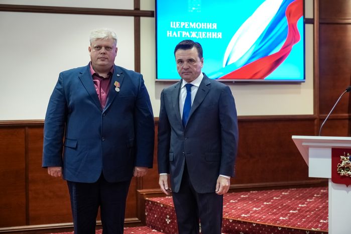 Андрей Воробьев вручил награды бойцам подразделений БАРС