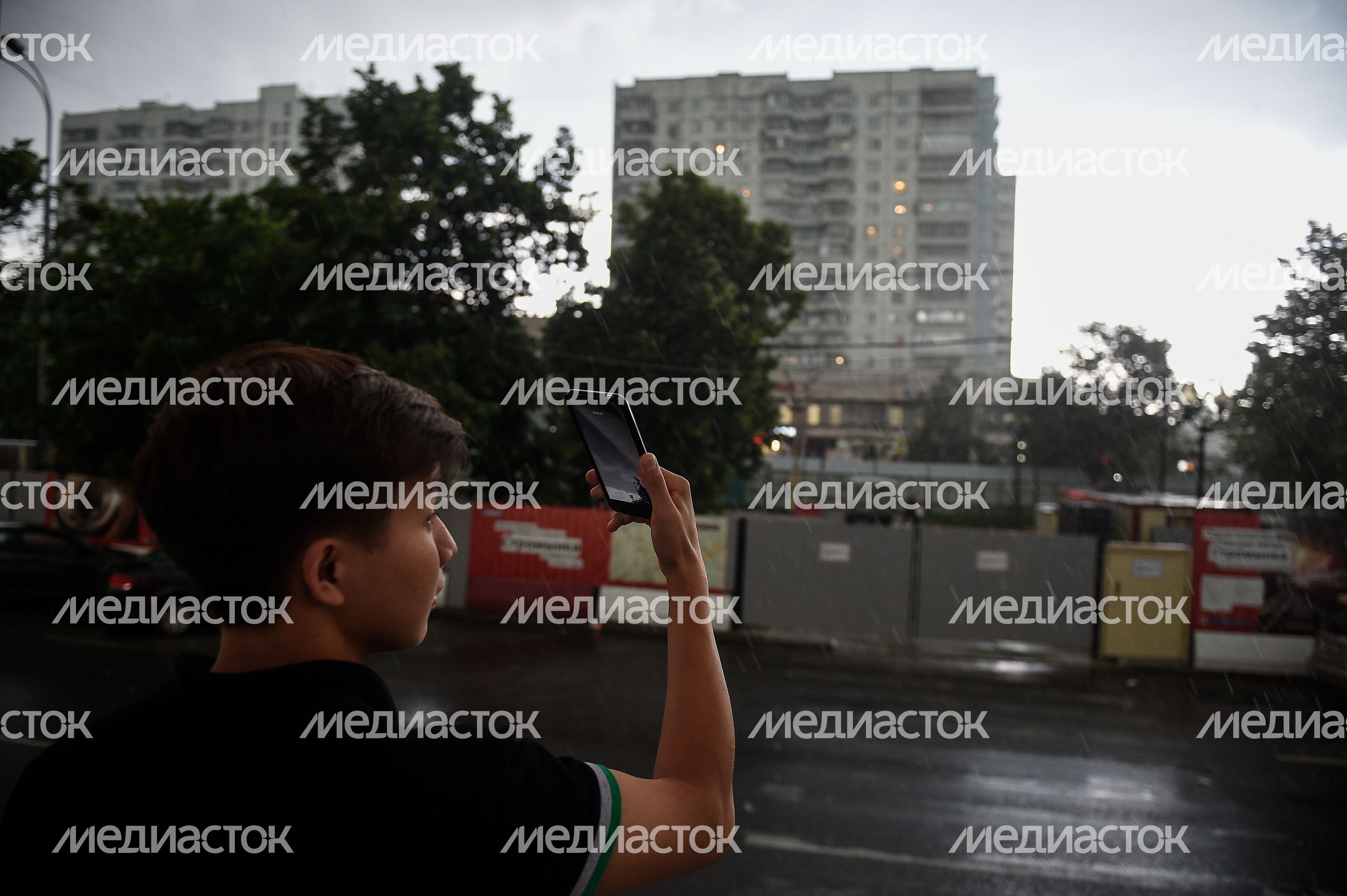 Тропические ливни накрыли Москву