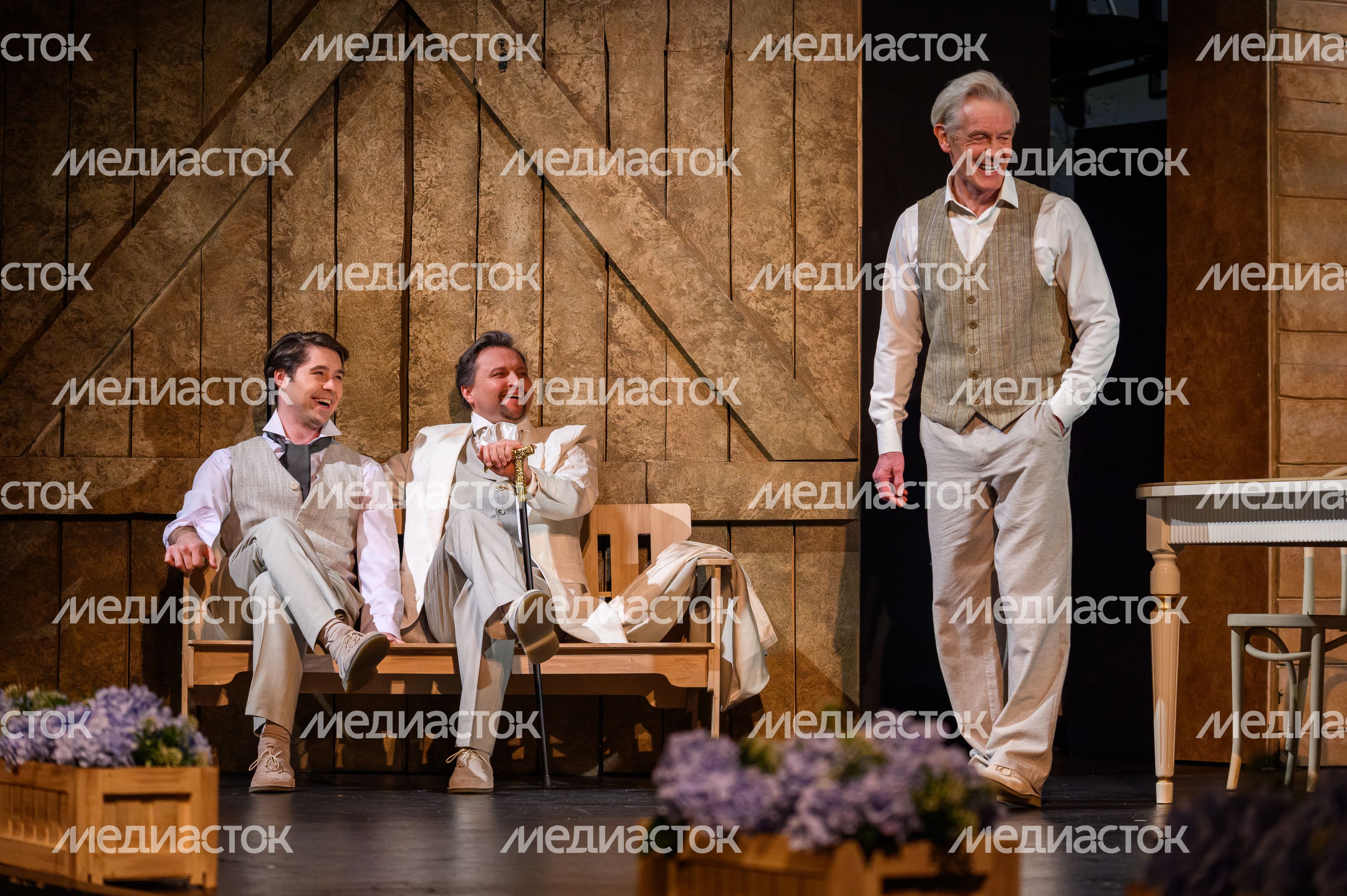Премьера спектакля «Отцы и дети» по роману И. Тургенева в Мособлдраме Ногинска Премьера спектакля «Отцы и дети» по роману И. Тургенева в Мособлдраме Ногинска