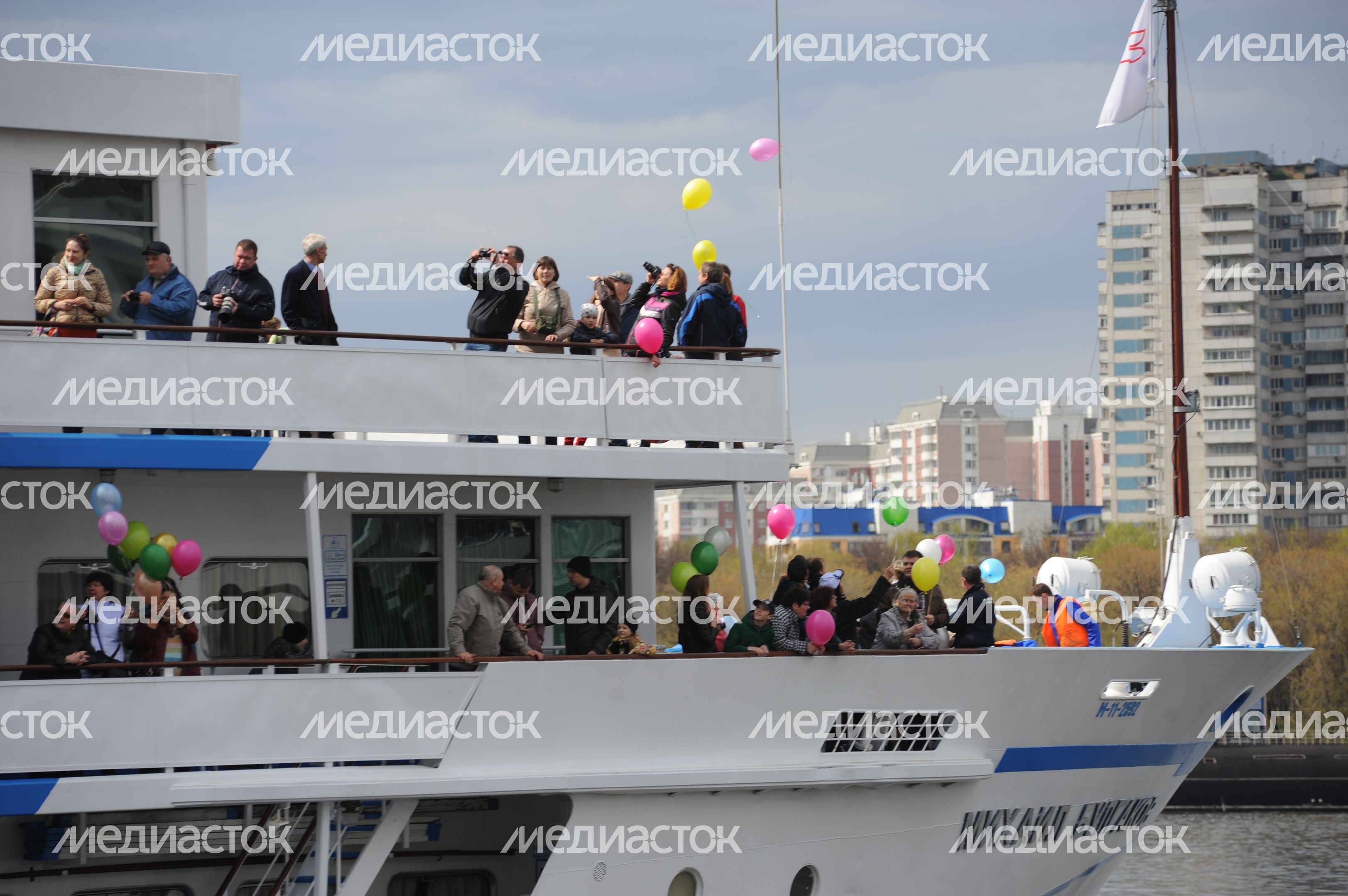 Открытие сезона большой речной навигации на Москве-реке