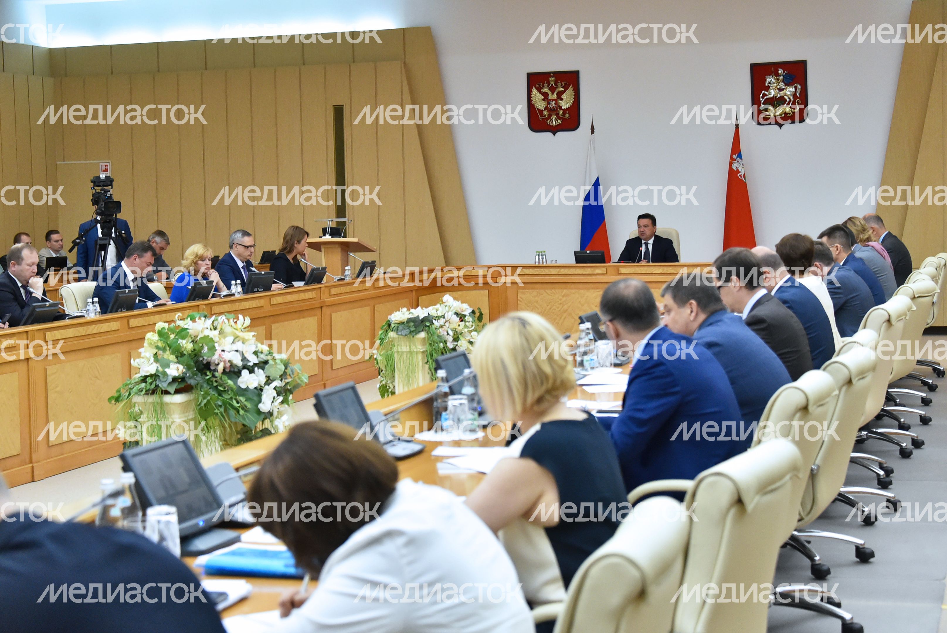 Губернатор провел расширенное заседание правительства Подмосковья