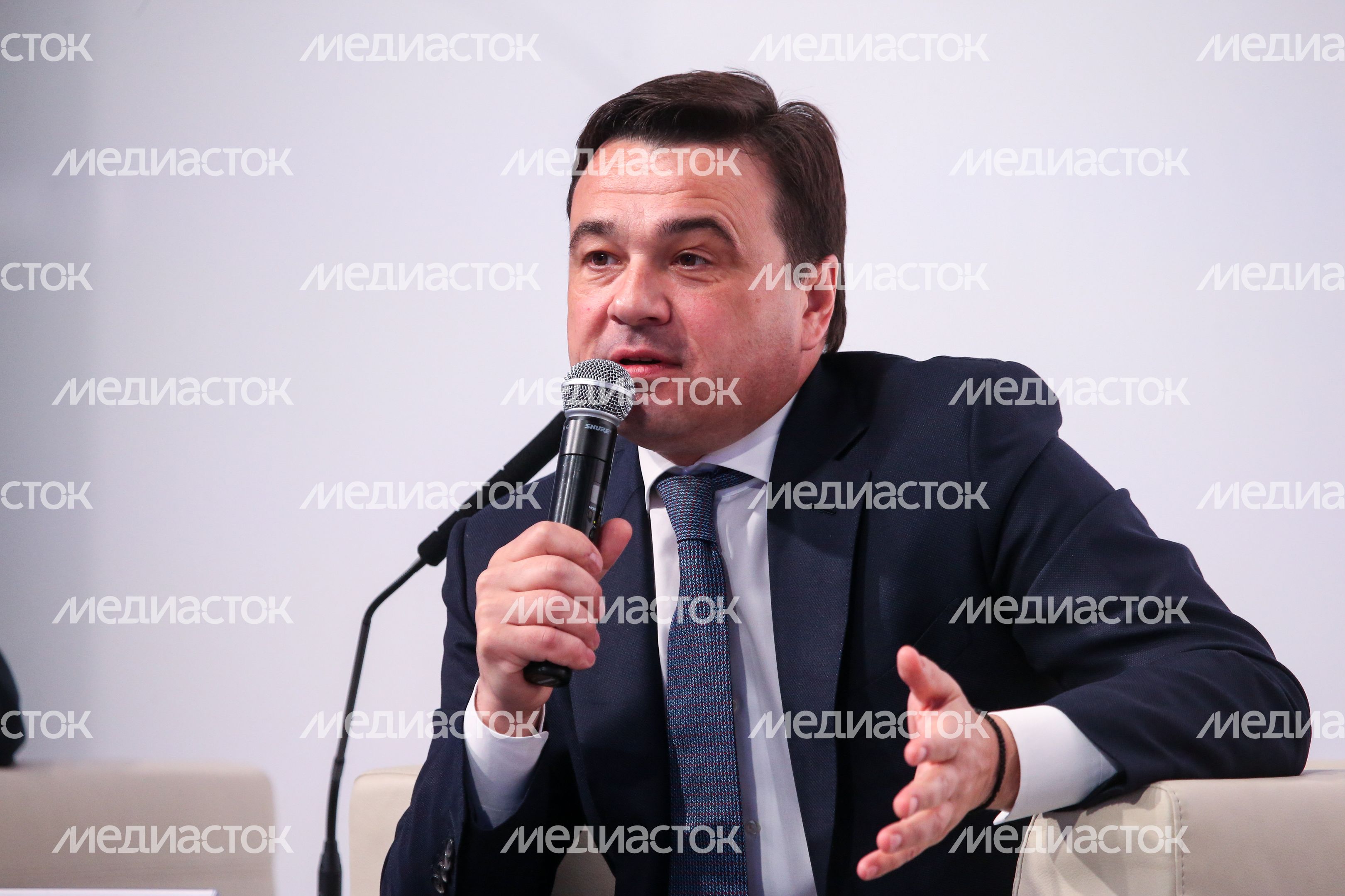 Губернатор посетил пленарное заседание Торгово-промышленной палаты Губернатор посетил пленарное заседание Торгово-промышленной палаты