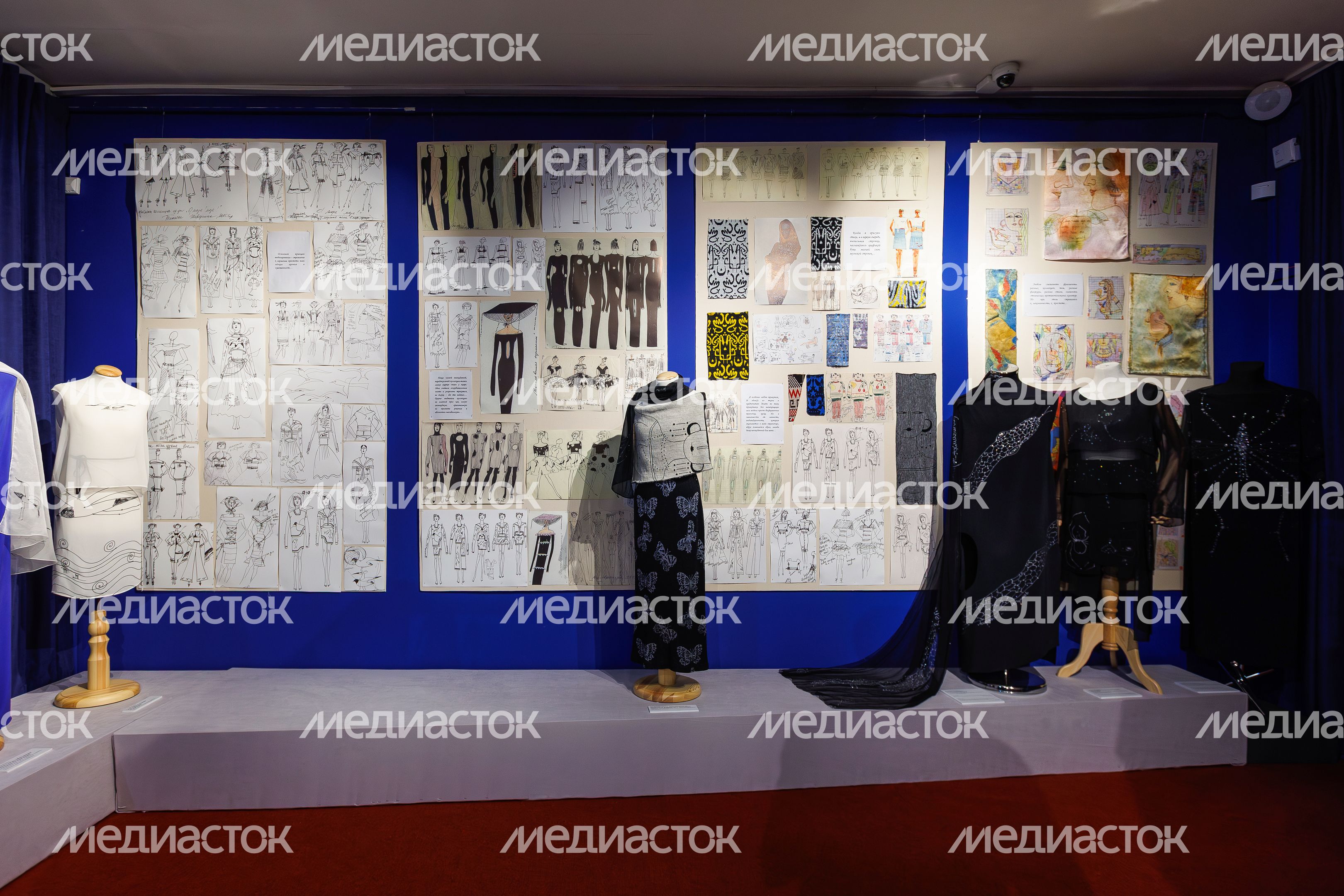 Выставка «Мода эпохи перемен. Авторский стиль Татьяны Шевергиной» в историко-художественном музее-заповеднике Выставка «Мода эпохи перемен. Авторский стиль Татьяны Шевергиной» в историко-художественном музее-заповеднике