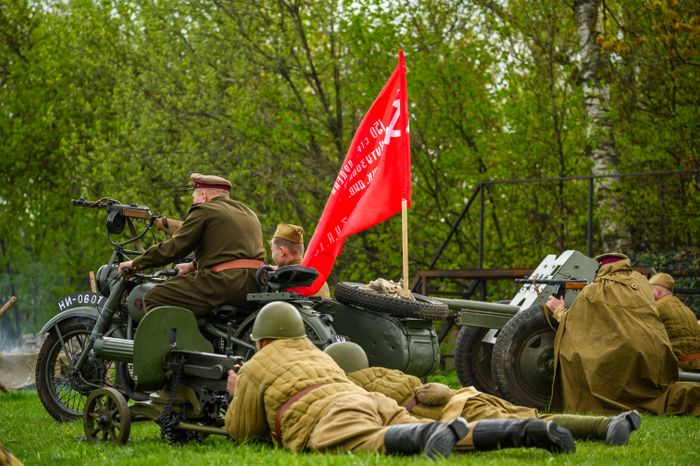 Военно-историческая реконструкция событий мая 1945 года в музее истории танка Т-34 в Мытищах