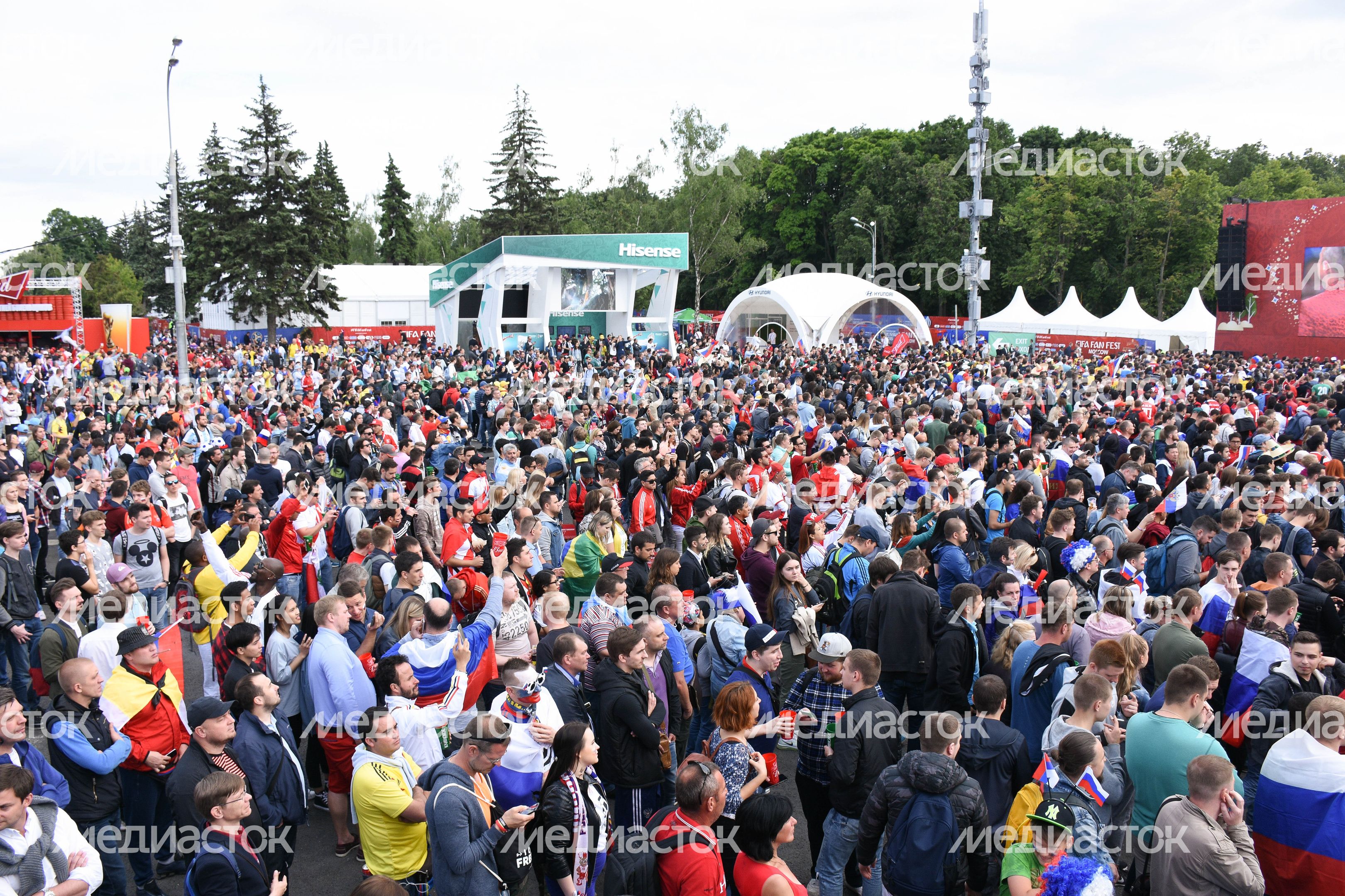 Открытие Чемпионата мира по футболу в Москве на Воробьёвых горах