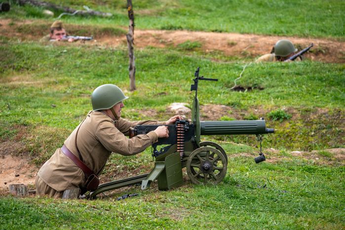 Военно-историческая реконструкция «Последний провыв. Суровая осень 41-го года» в Центральном парке «Патриот»