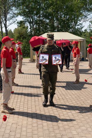 Перезахоронение солдат ВОВ в деревне Ельня