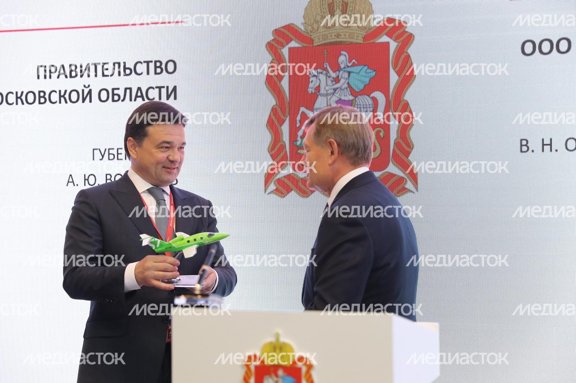 Второй день работы ПМЭФ 2019