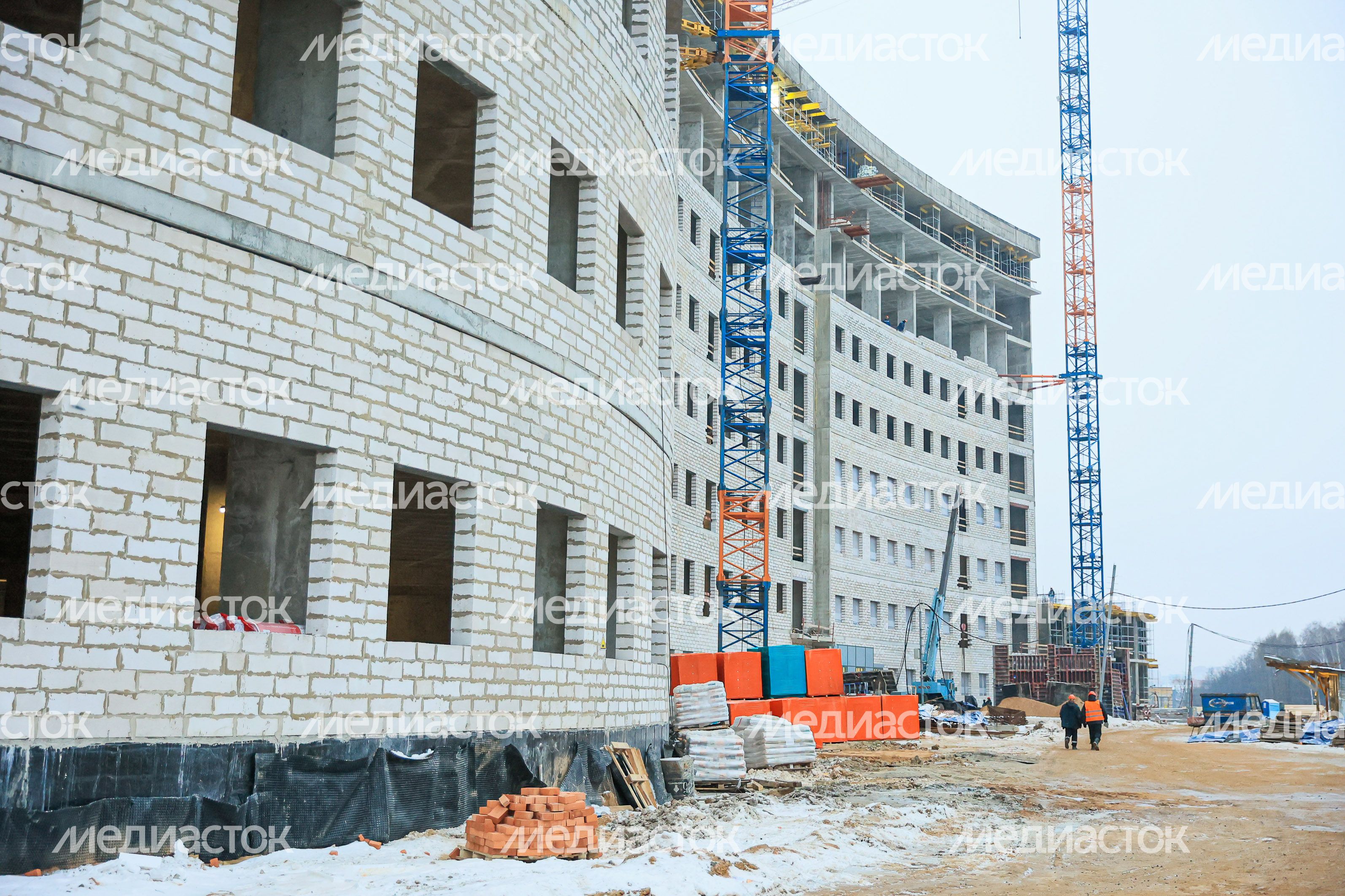 Посещение Губернатором Подмосковья стройплощадки Детской областной больницы в Красногорске