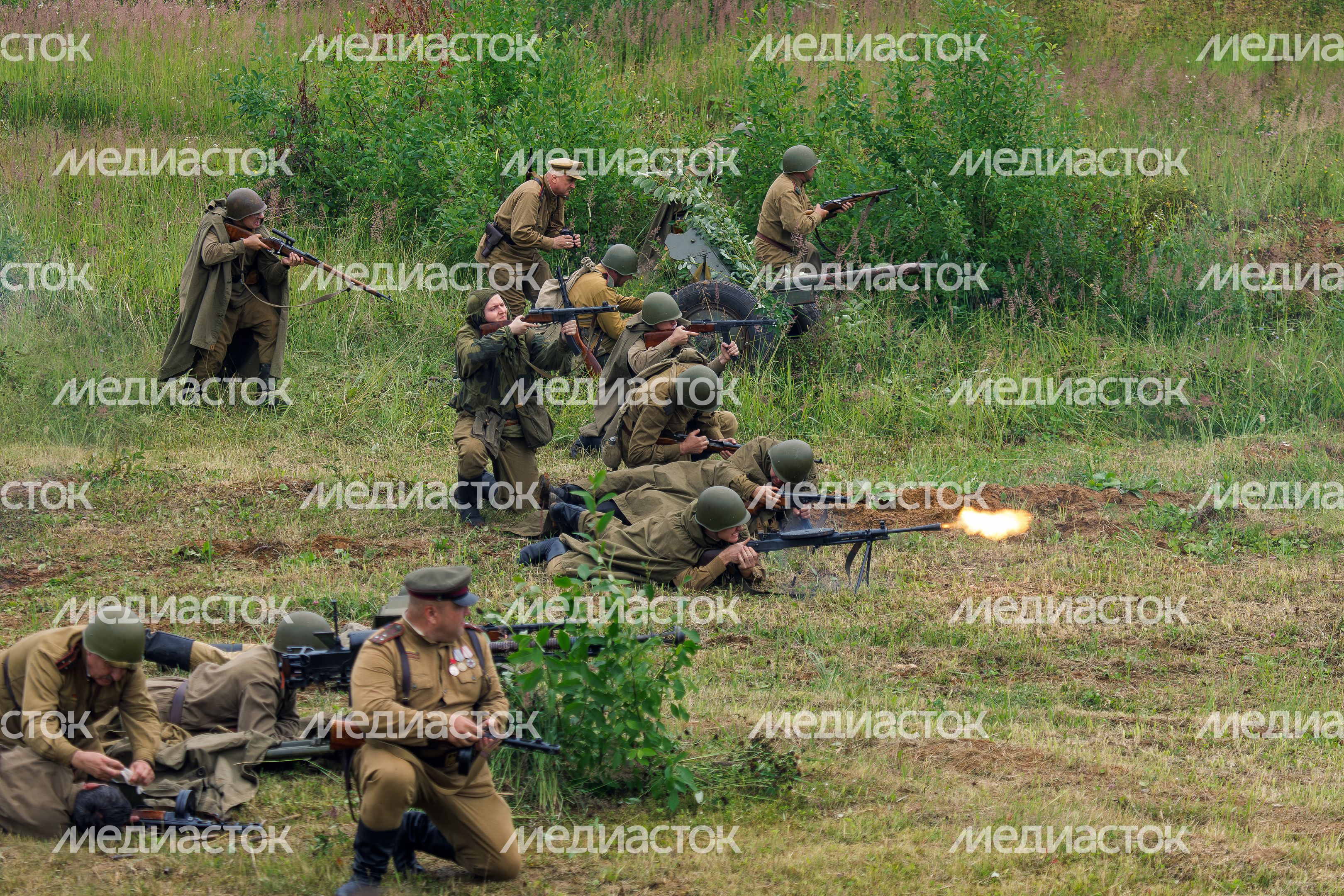 Эпизод Курской битвы под Прохоровкой на военно-исторической реконструкции в Центральном парке «Патриот»