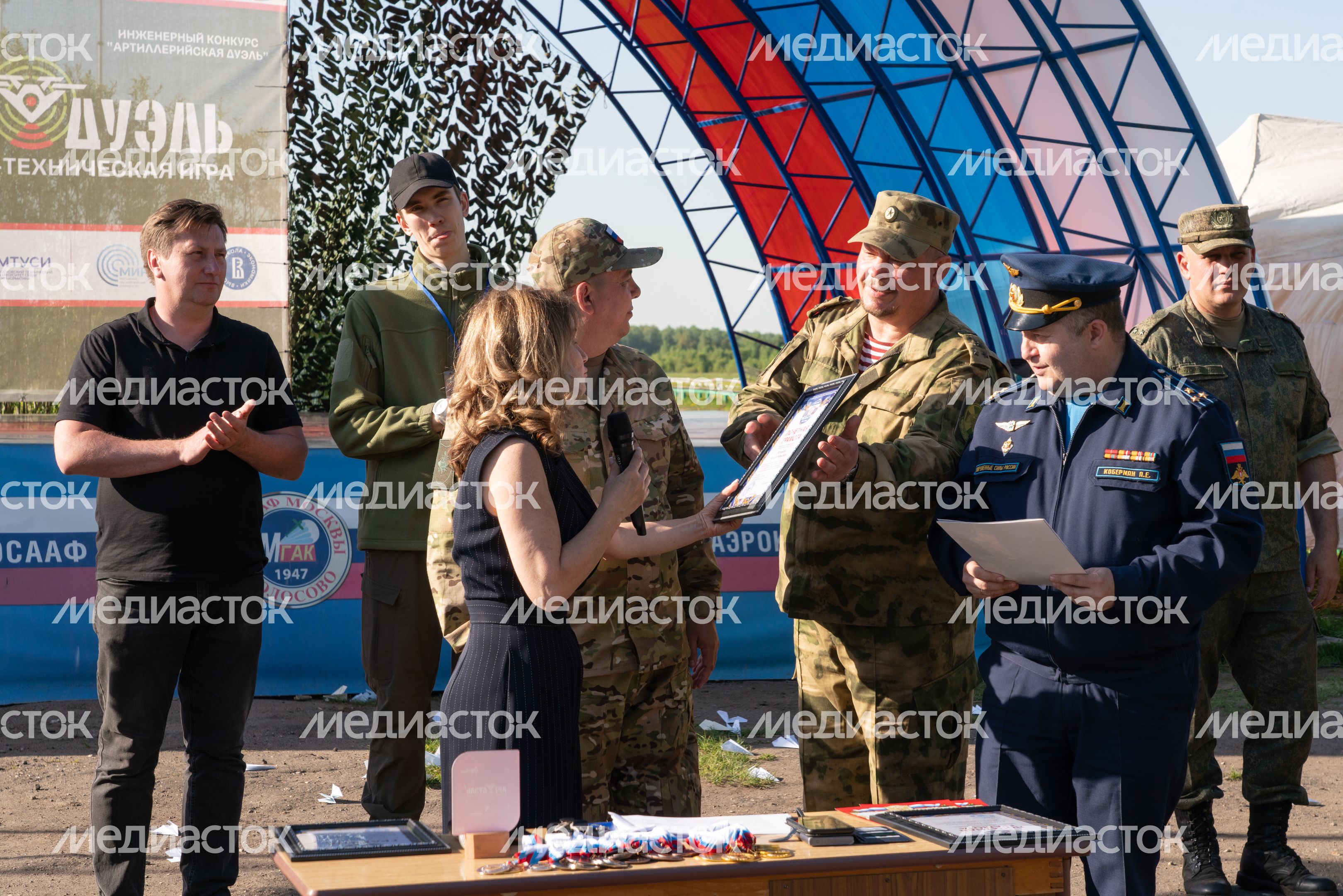 Военно-техническая игра "Арт-дуэль-2024" на аэродроме Волосово Военно-техническая игра "Арт-дуэль-2024" на аэродроме Волосово