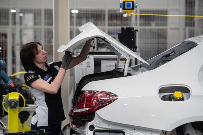 Открытие автомобильного завода Mercedes‑Benz в Подмосковье
