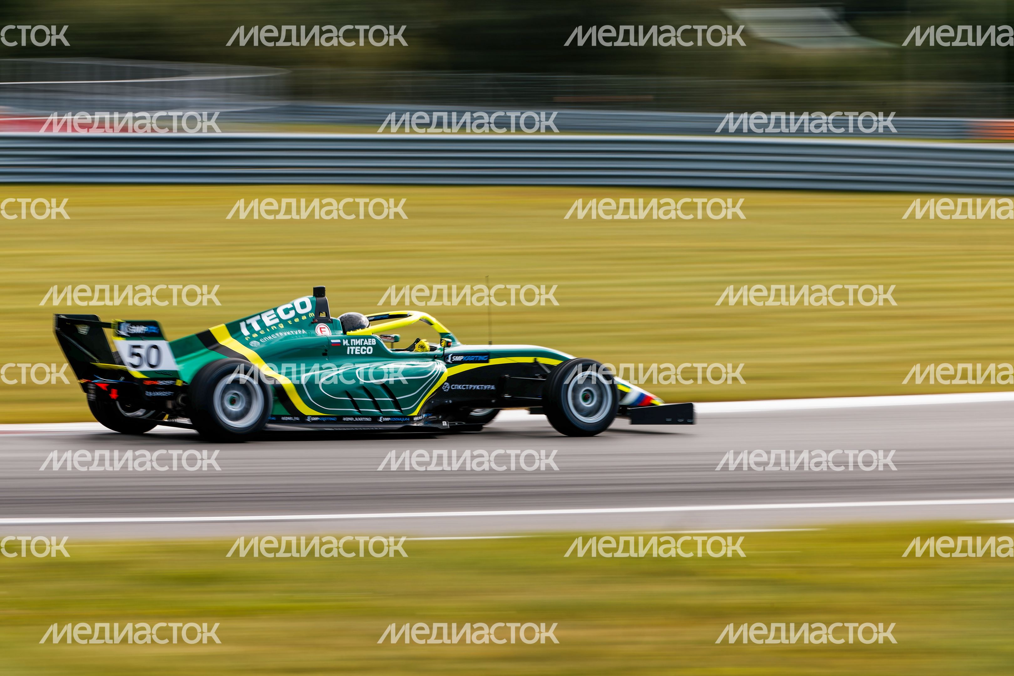 VI этап российской серии кольцевых гонок на автодроме Moscow Raceway