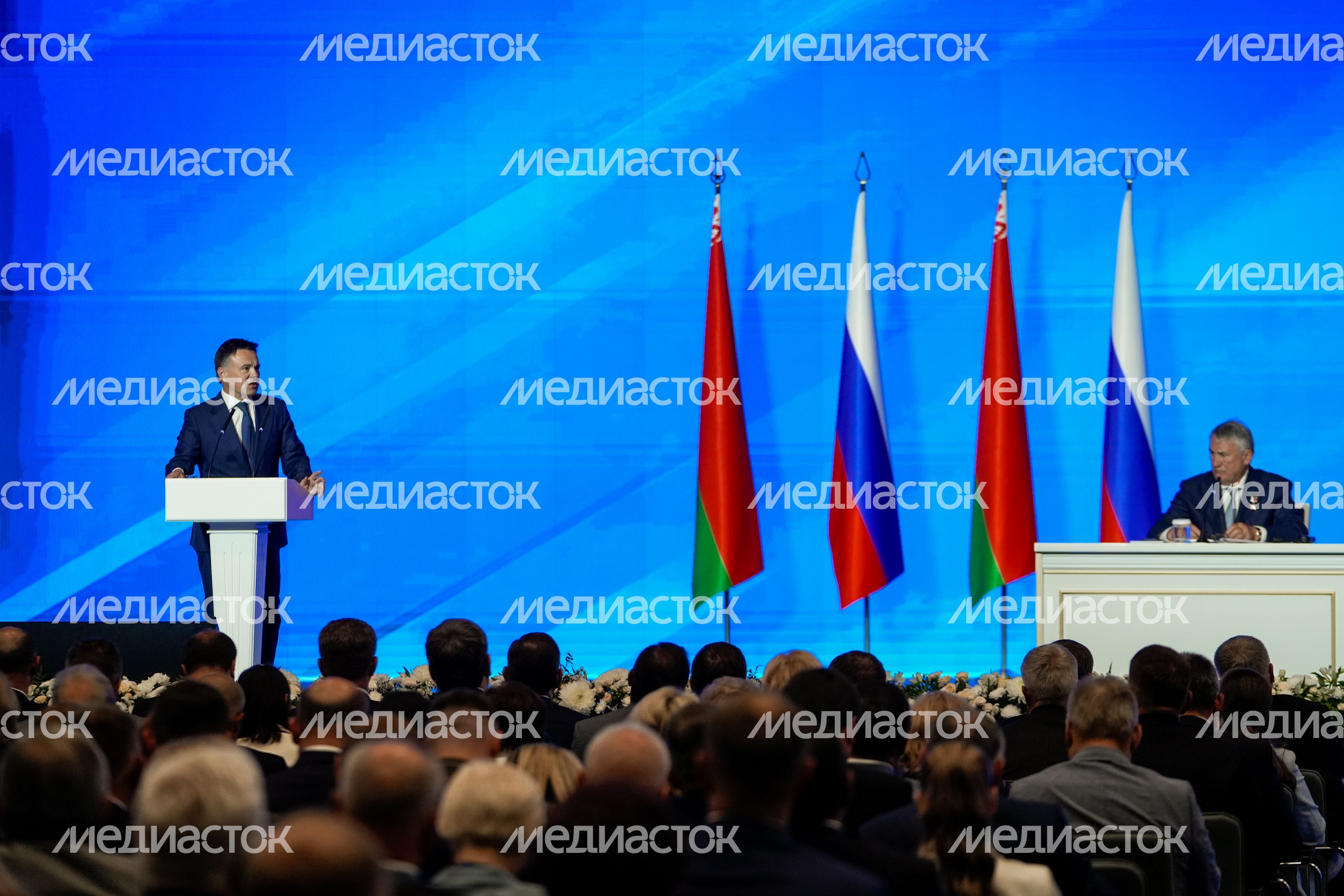 Пленарное заседание XIII Форума регионов Беларуси и России