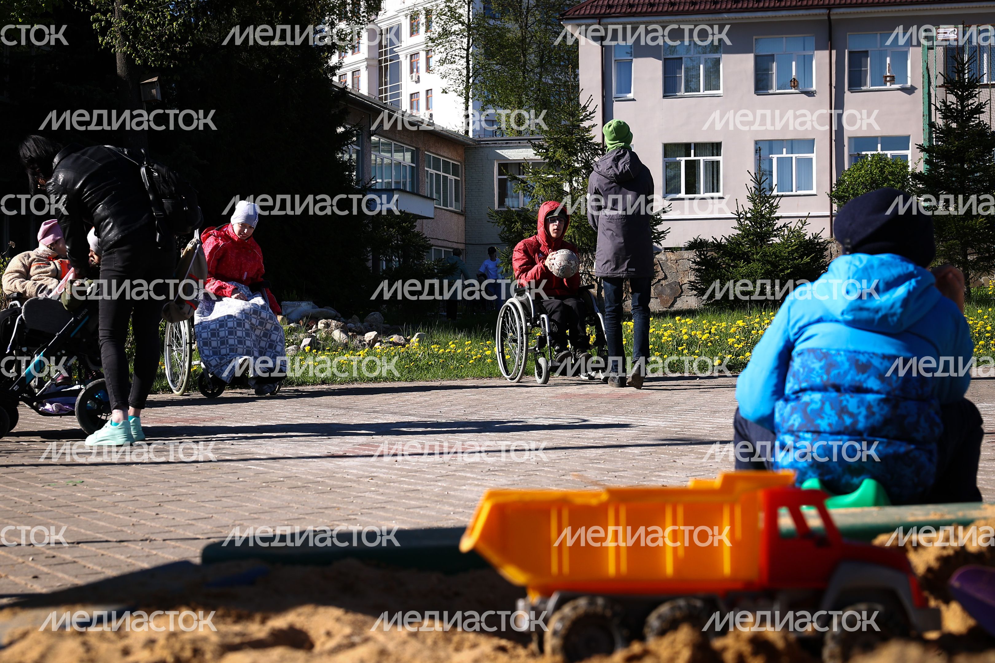 Губернатор навестил ребят, воспитывающихся в Семейном центре «Дмитровский»