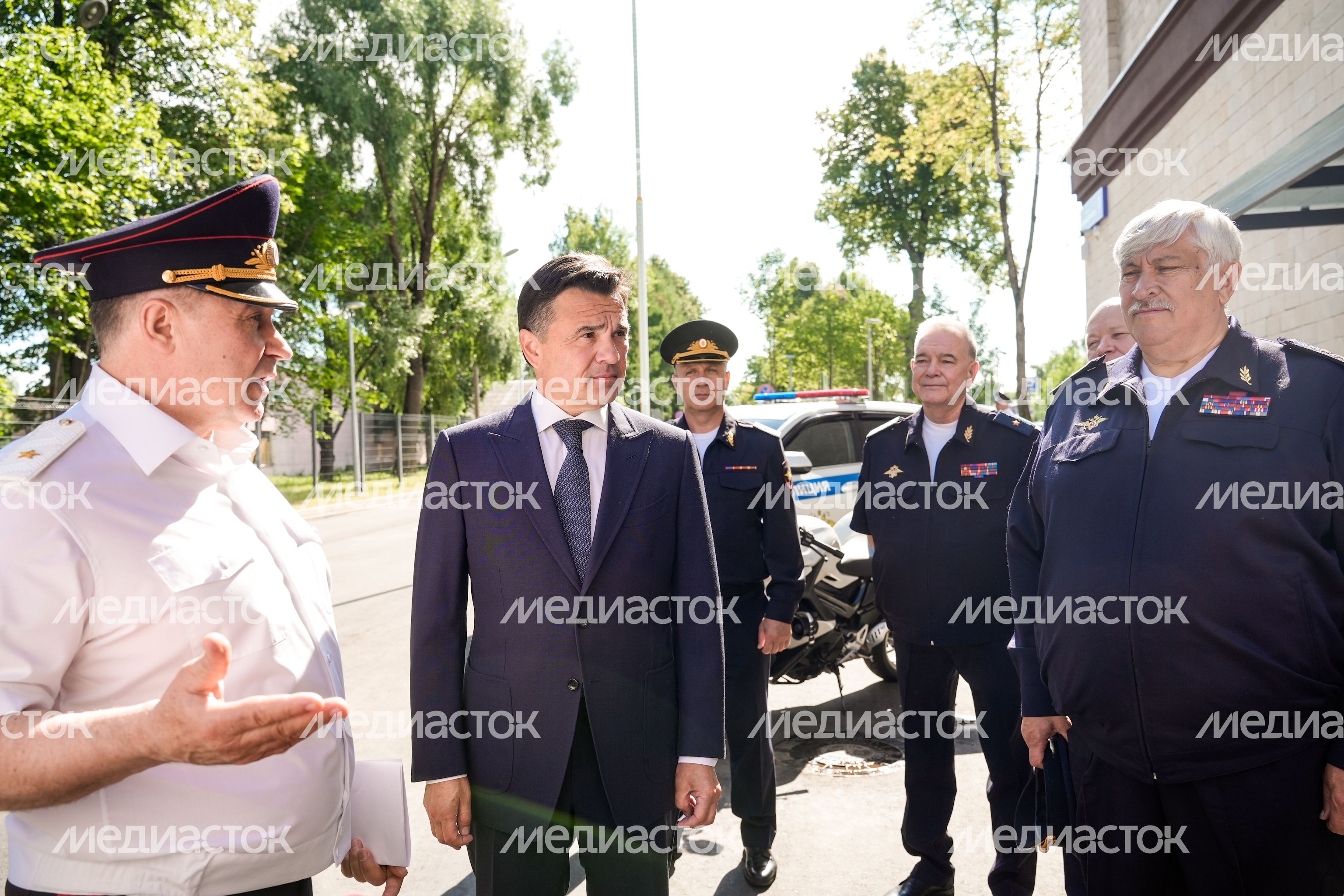 Андрей Воробьев поздравил сотрудников ГИБДД с профессиональным праздником
