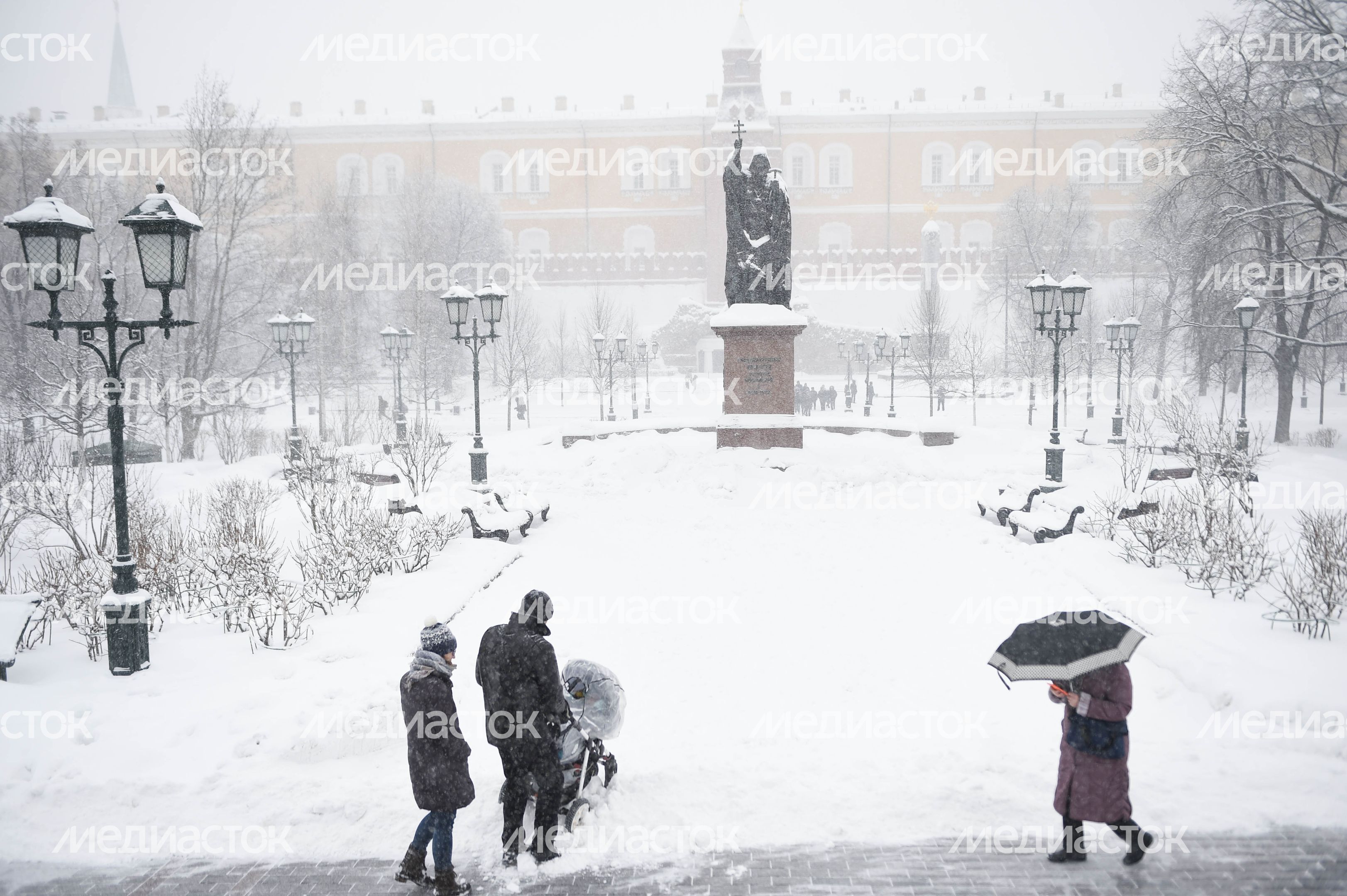Рекордный снегопад в Москве и Подмосковье