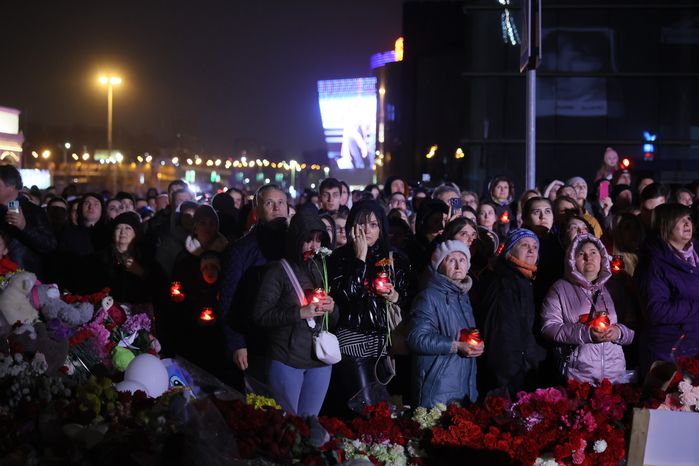Акция памяти "Журавли" прошла на девятый день после теракта в "Крокус Сити Холле"