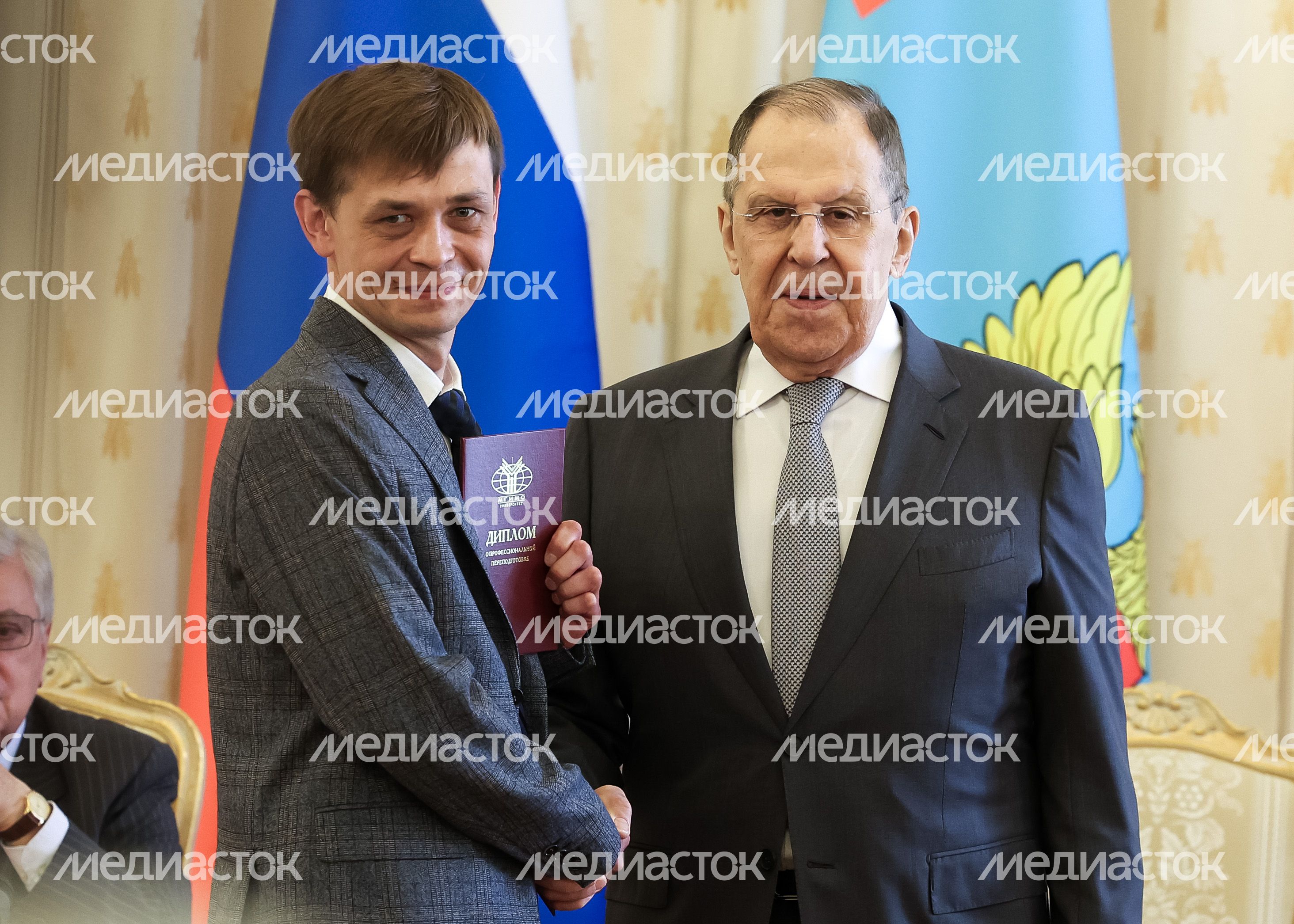 Сергей Лавров на церемонии вручения дипломов ветеранам СВО Сергей Лавров на церемонии вручения дипломов ветеранам СВО