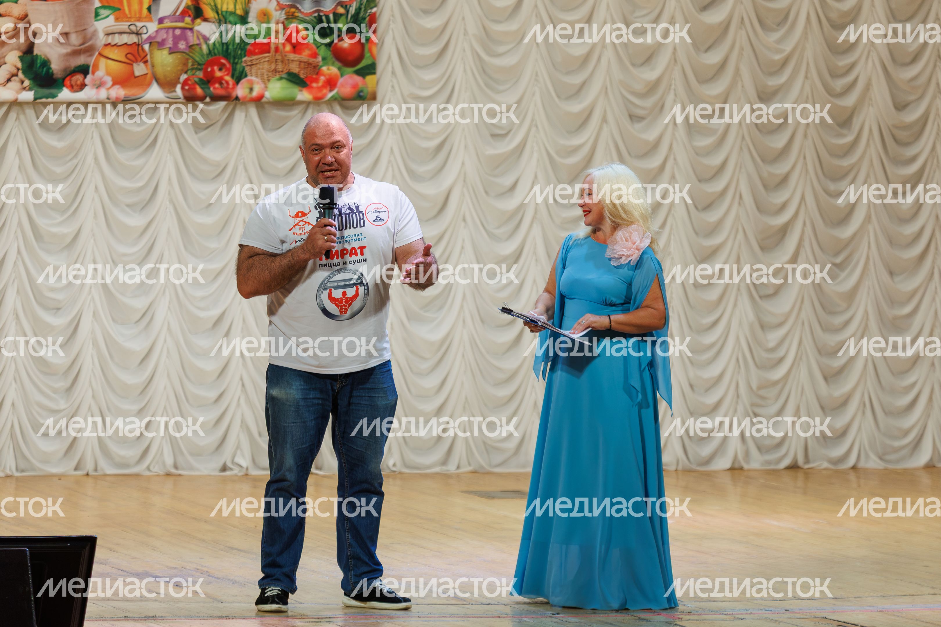Русский Халк Сергей Агаджанян выступил с силовым экстримом перед участниками проекта «Активное долголетие» в Жуковском Русский Халк Сергей Агаджанян выступил с силовым экстримом перед участниками проекта «Активное долголетие» в Жуковском