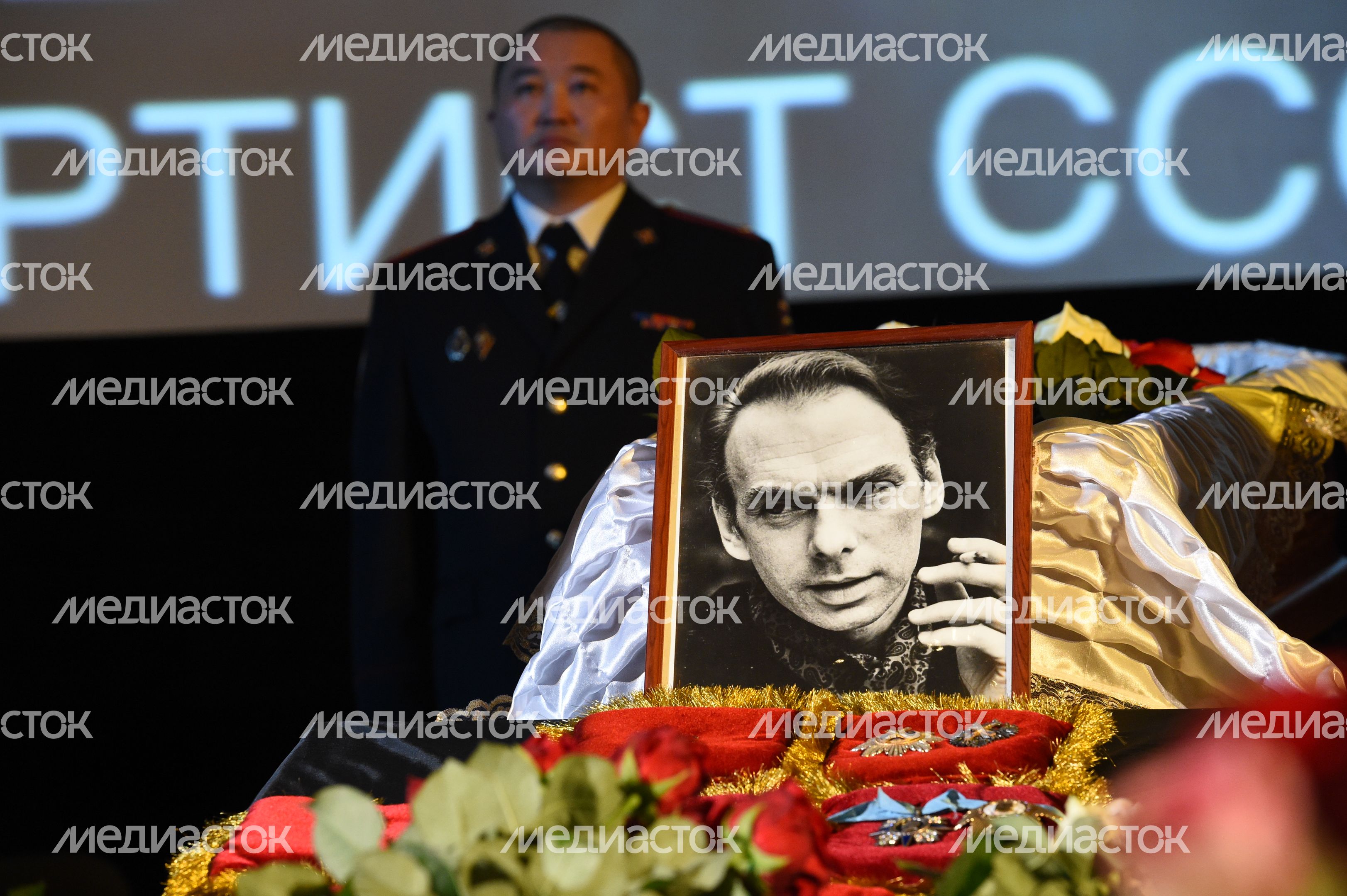Прощание с актером Алексеем Баталовым в Доме кино в Москве