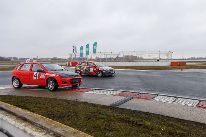 Открытие сезона ралли-кросса на гоночной трассе ADM Raceway в Мячково округа Люберцы