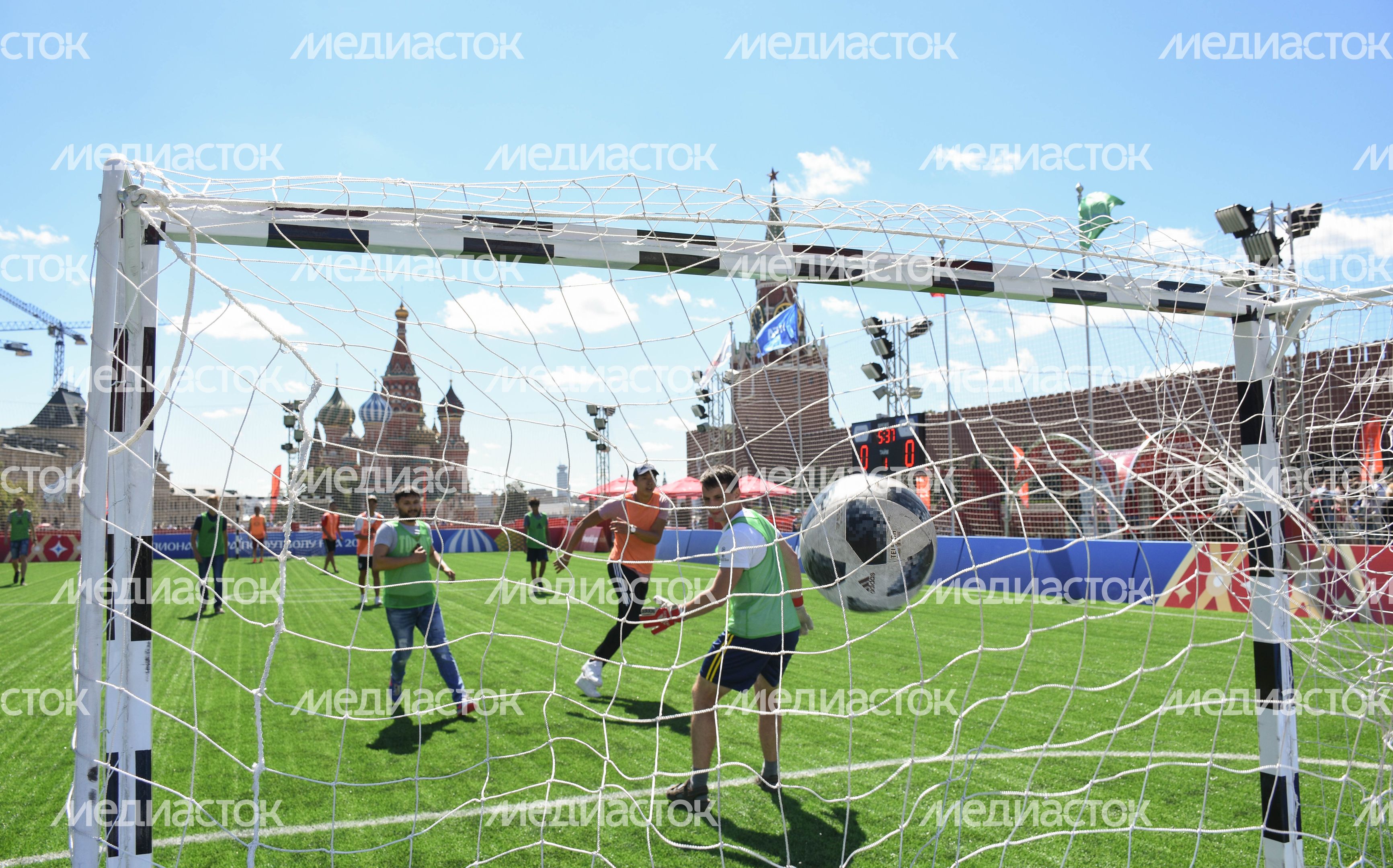 Футбольный парк на Красной площади в Москве