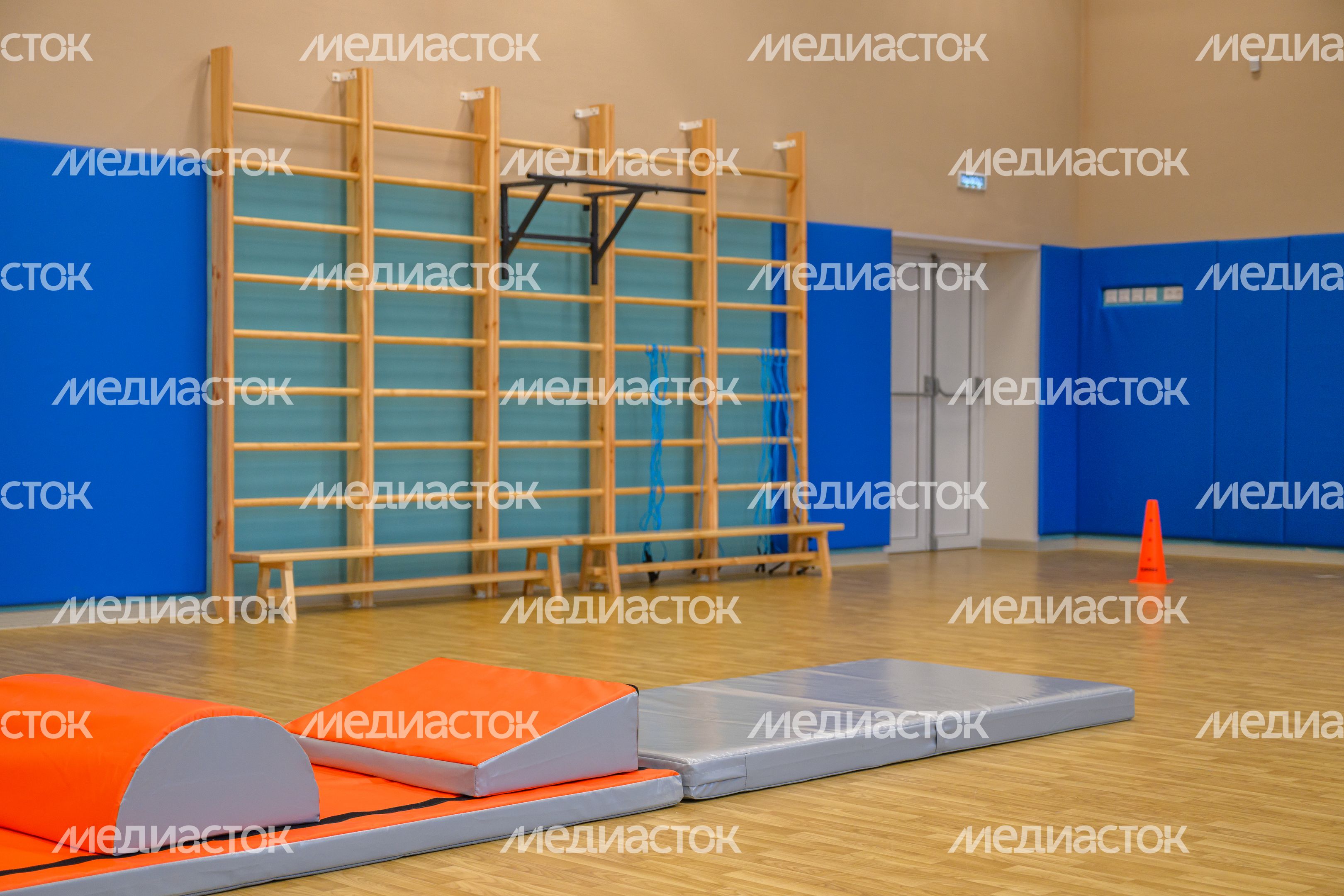 Спортивный зал в основном здании Центра образования №1 Красноармейска после капитального ремонта Спортивный зал в основном здании Центра образования №1 Красноармейска после капитального ремонта